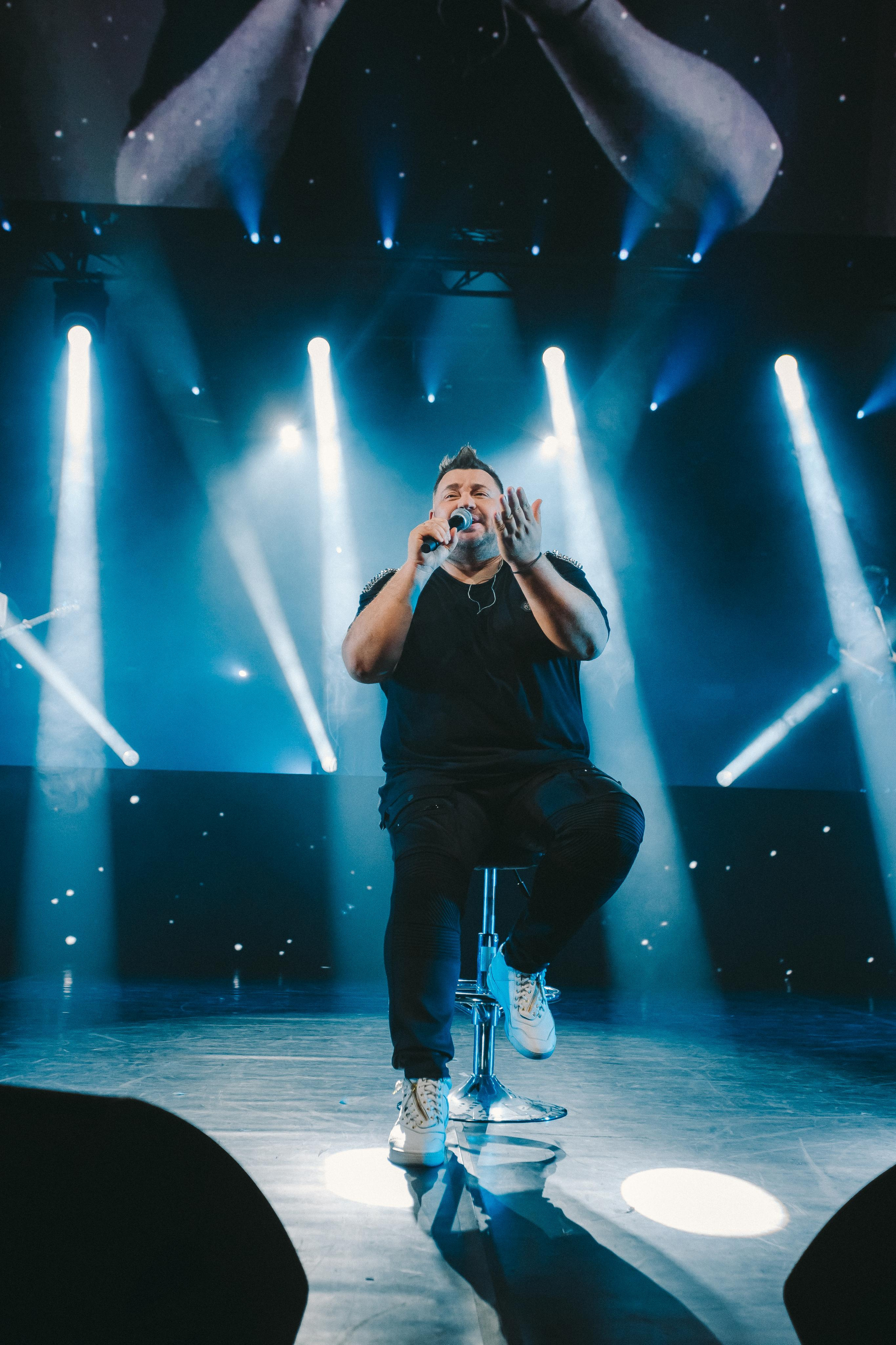 РУКИ ВВЕРХ. Фотограф Сонкина Татьяна