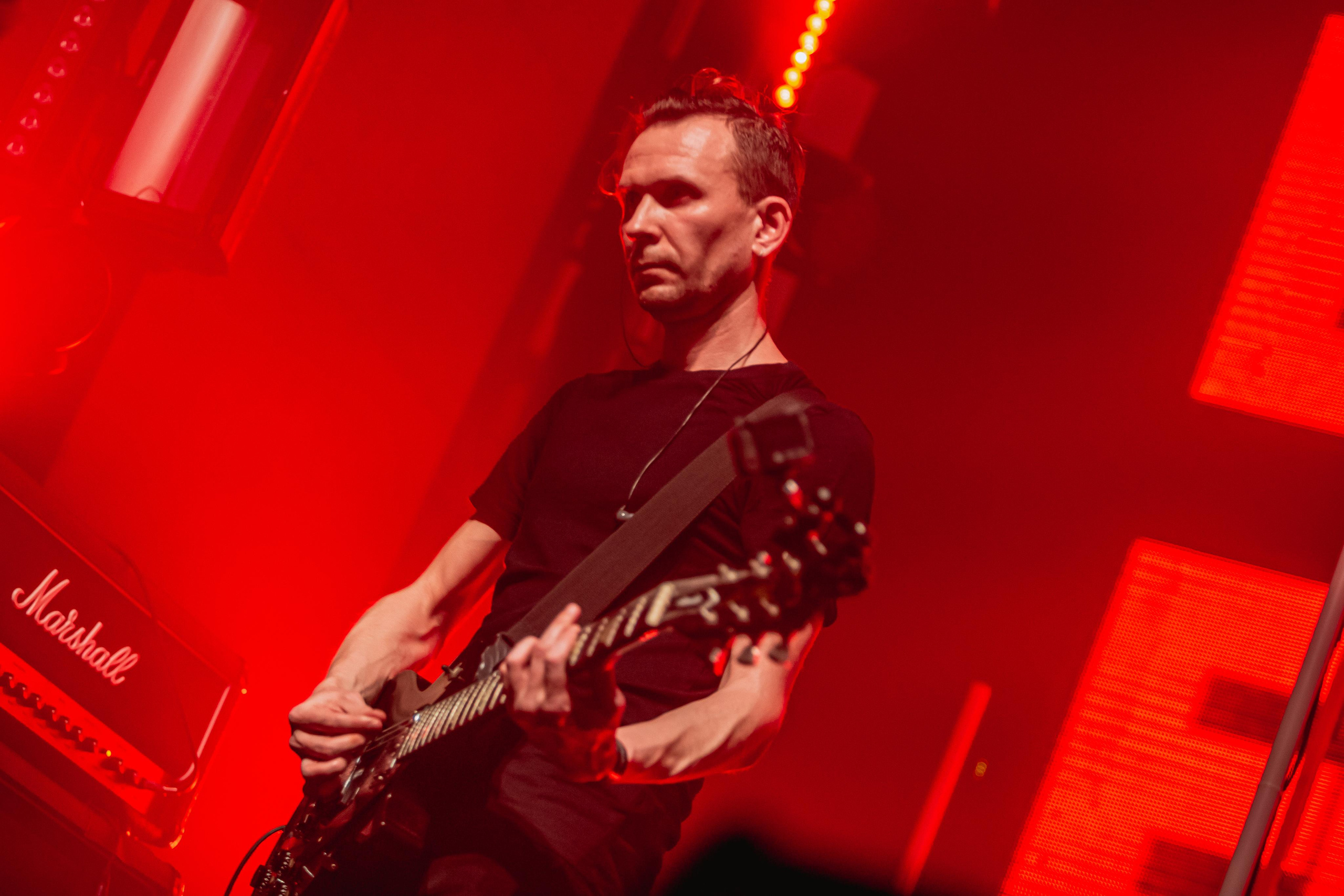 BITING ELBOWS. Photographer Sonkina Tatiana (Tanya Ash)