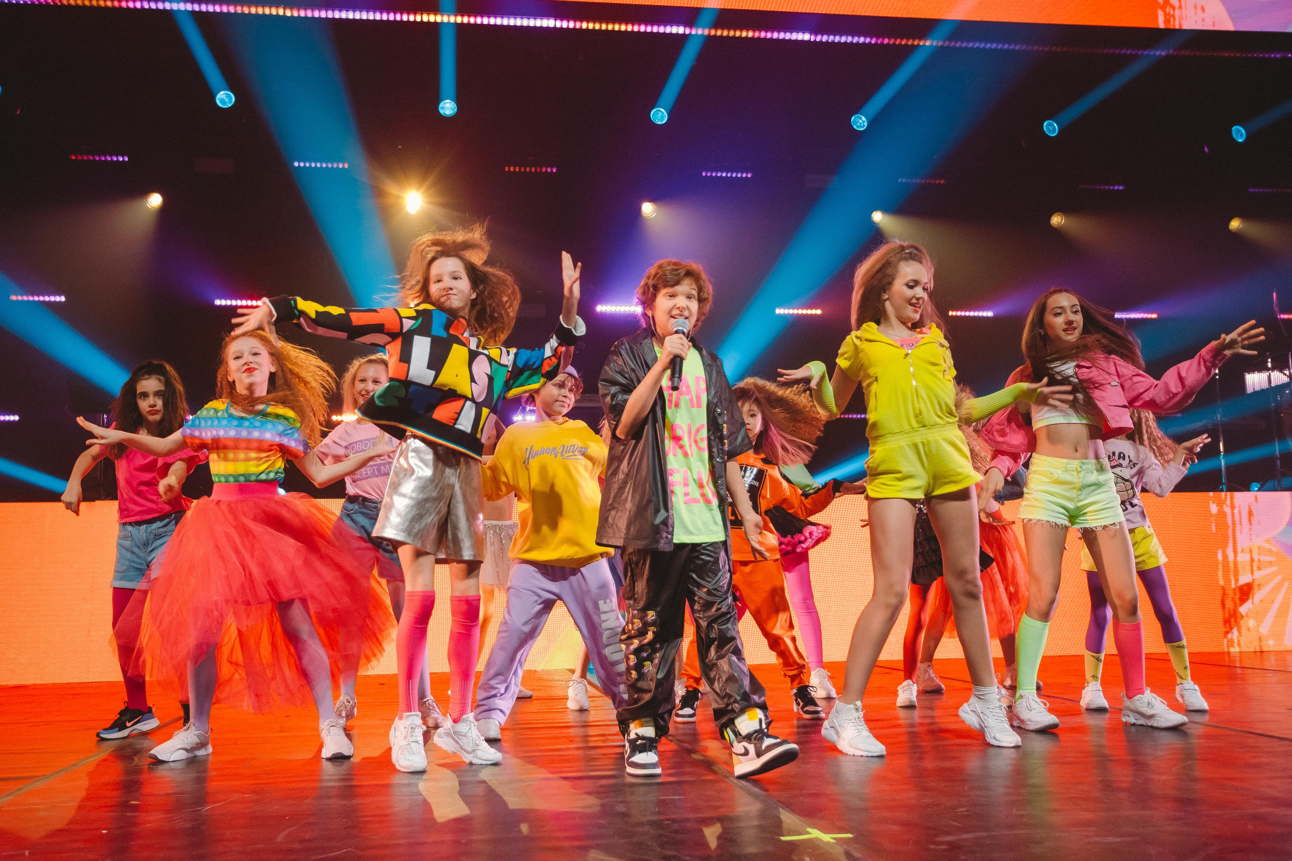 РУКИ ВВЕРХ. Фотограф Сонкина Татьяна