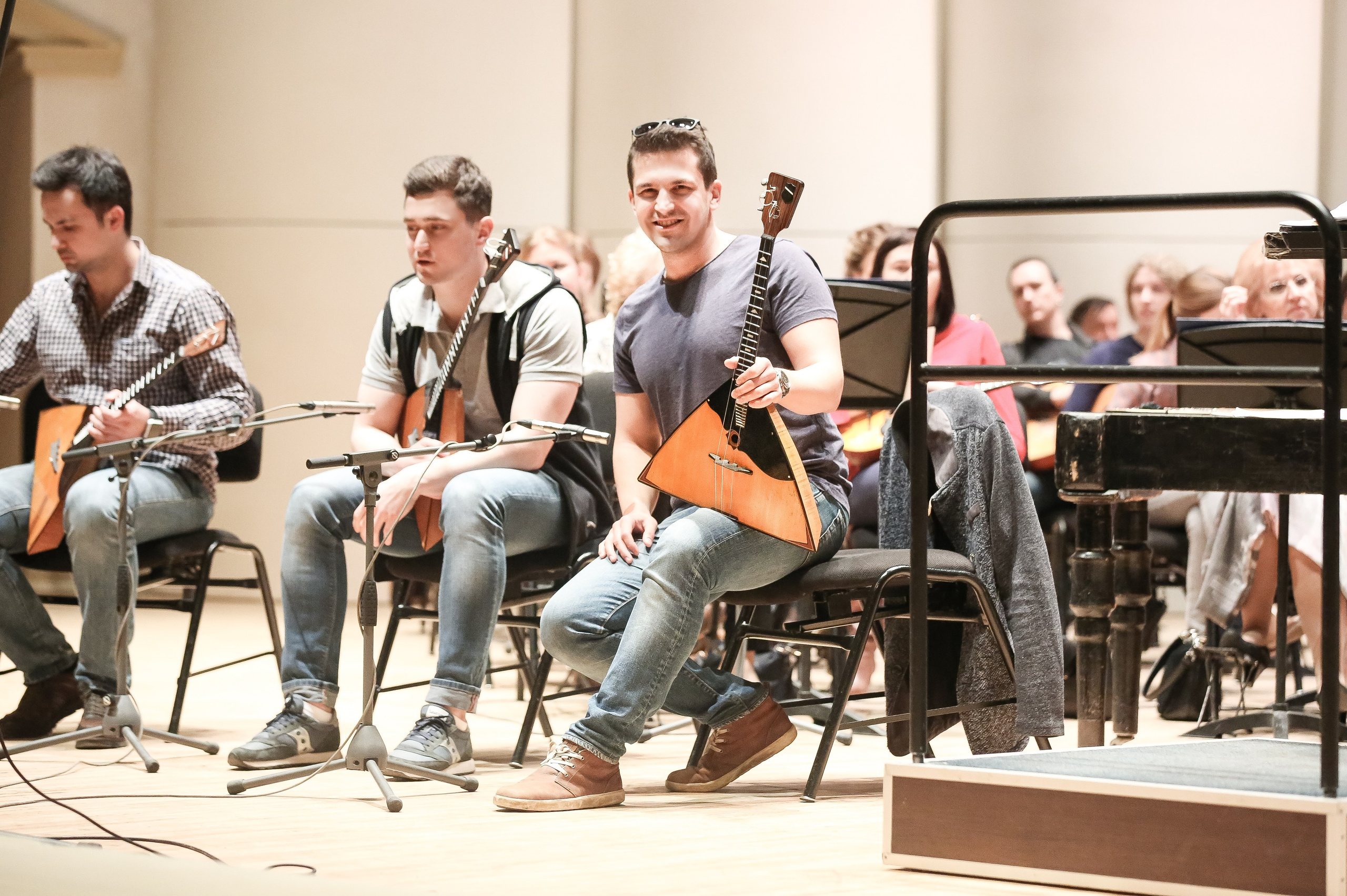 Концерт «Один виток вокруг планеты» ко Дню космонавтики. Дарья Письменюк / Darya Leitstern — фотограф, музыкант, журналист, путешественник