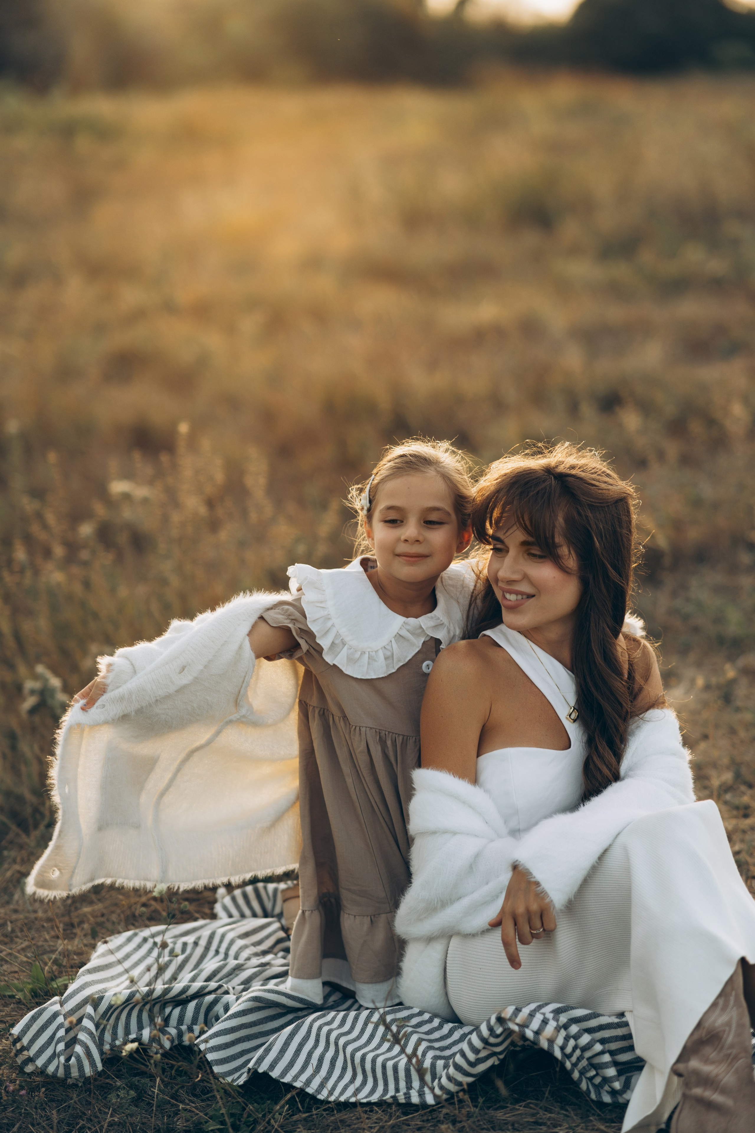 Георгий, Дарья и Афина. Главная