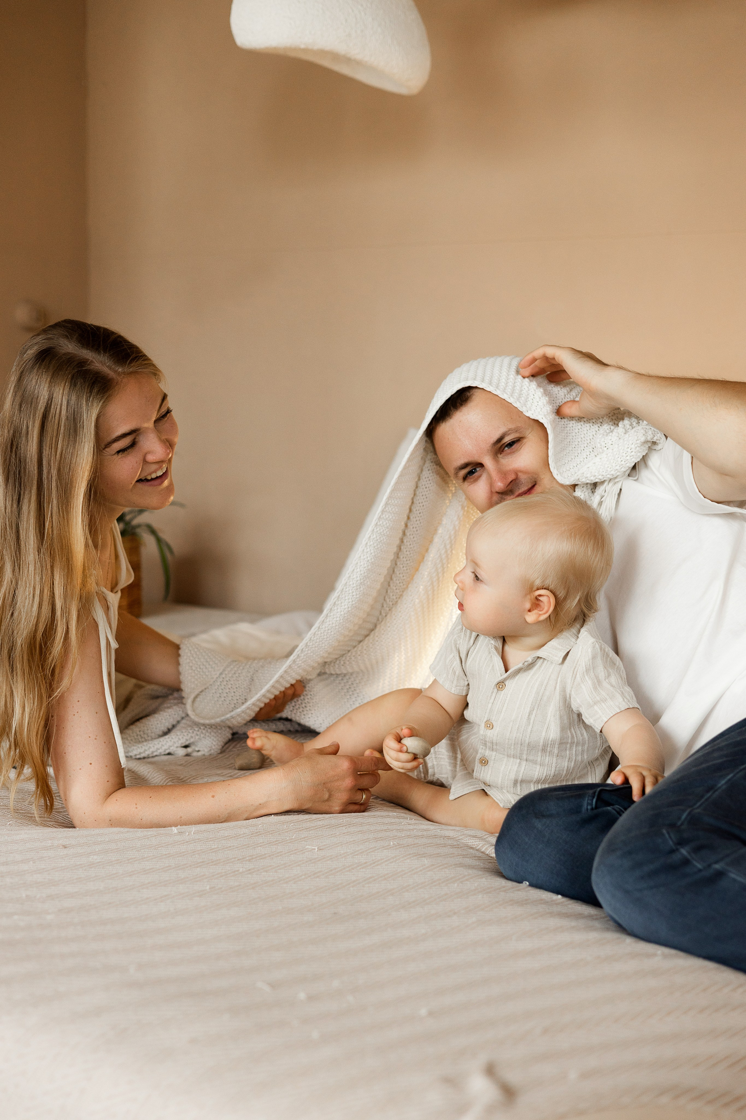 Сьемка годовасия в студии Лайтрум. Семейный фотограф в Екатеринбурге Маргарита Курносова