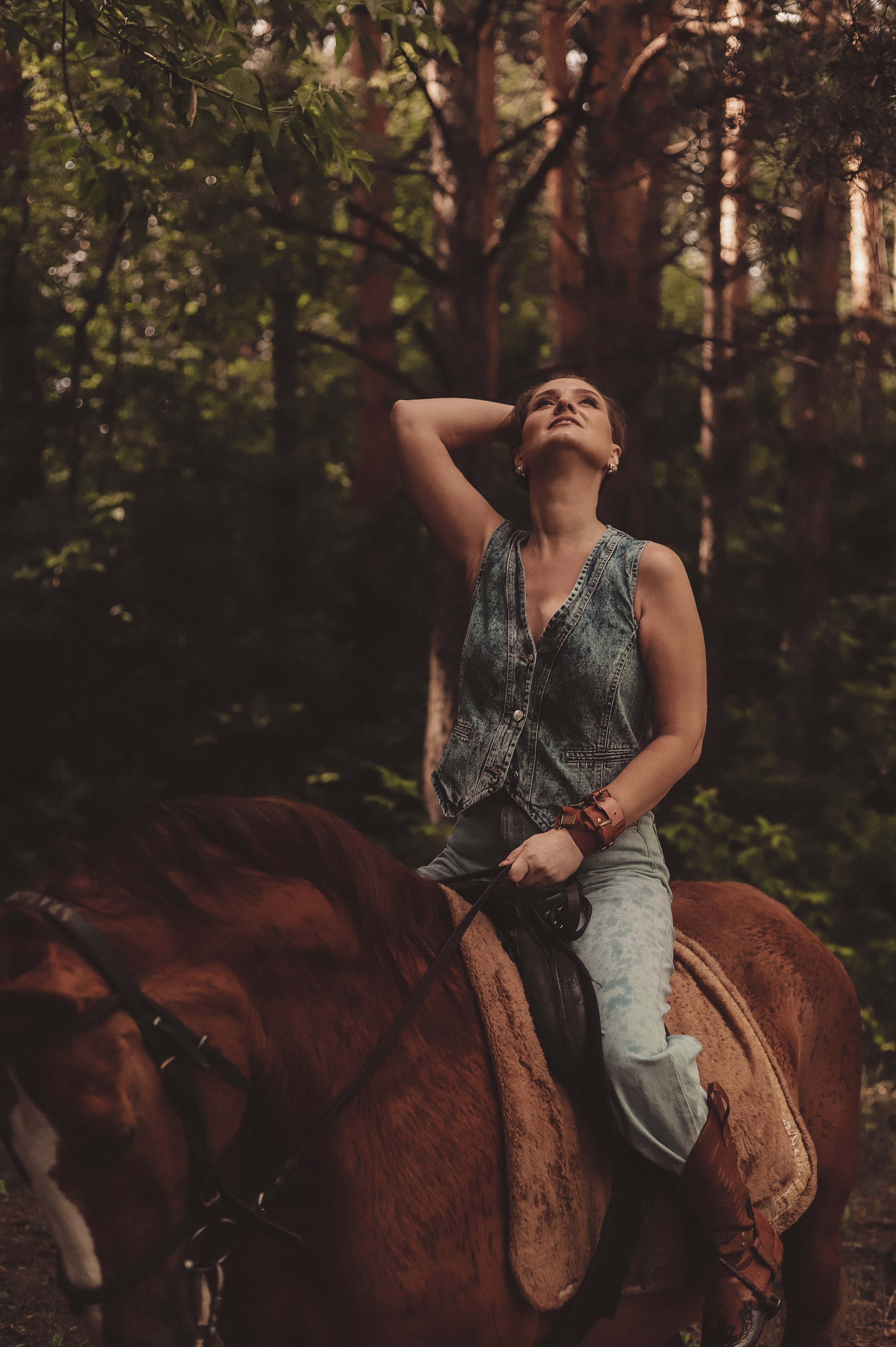 Сольная фотосессия - Ира на конюшне. Семейный и женский фотограф Кемерово Мария Степ