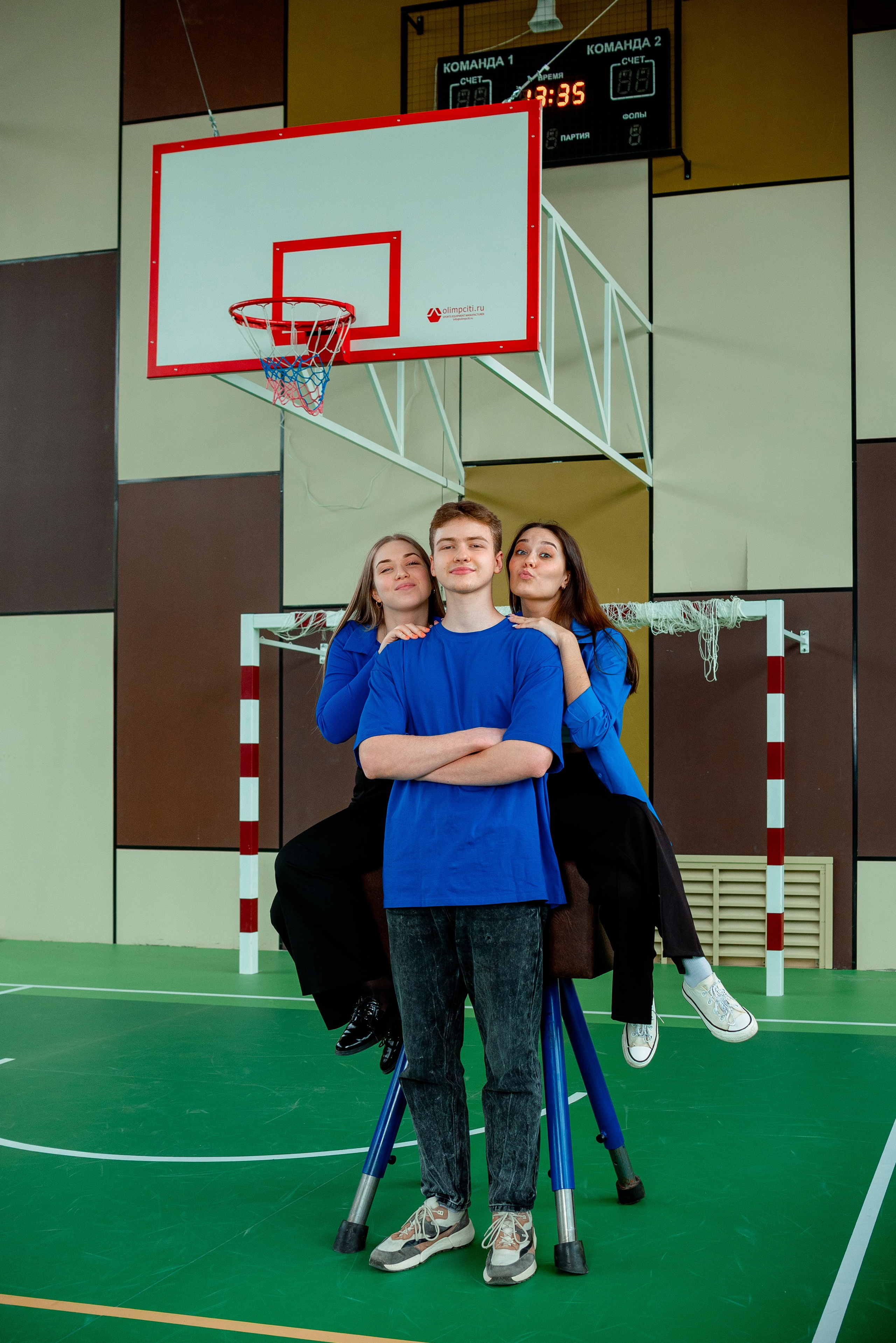 Старшие классы. Выпускные альбома Москва и Московская область