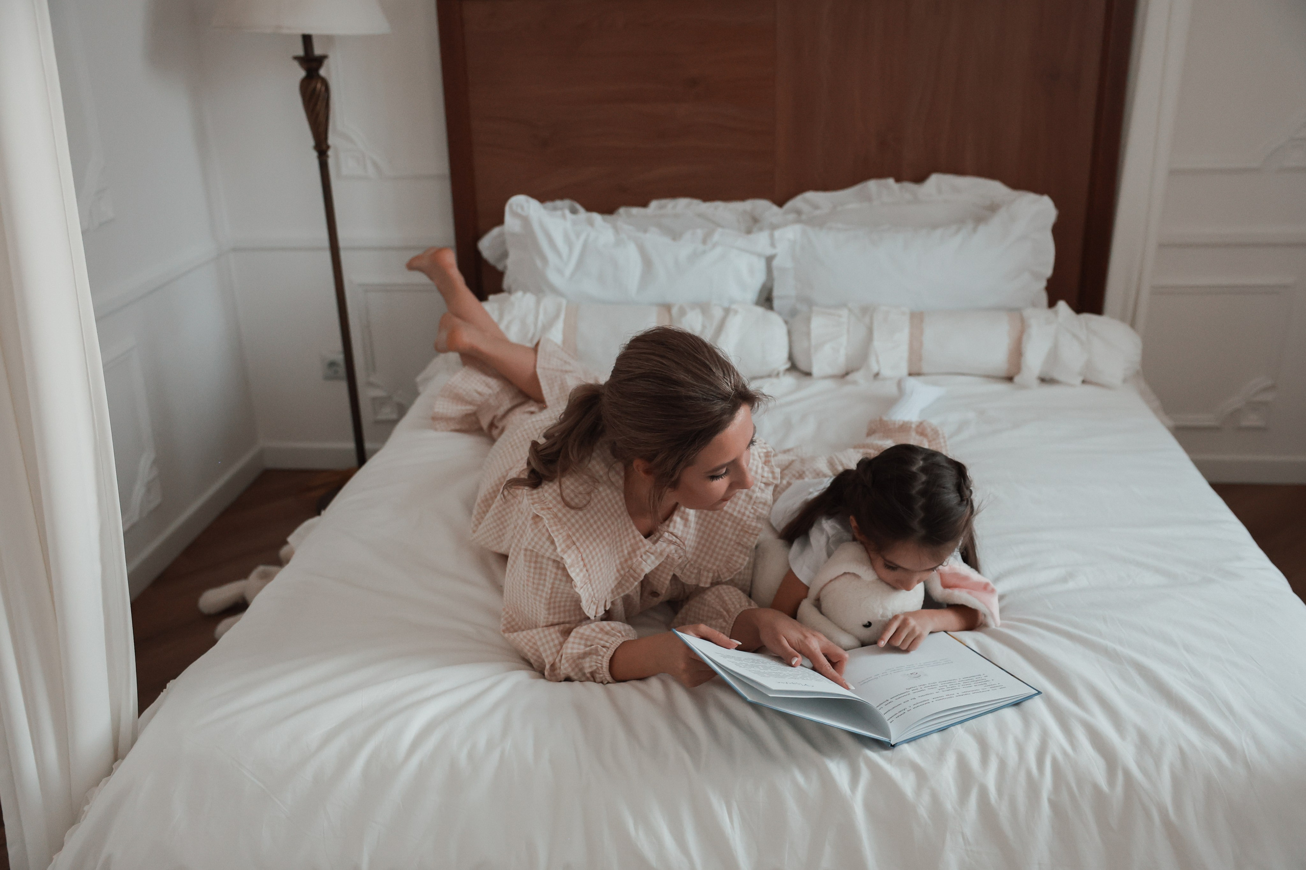 Рождественская история. Яна и Ева. Ваш семейный newborn и lifestyle фотограф в СПБ Наталья Журавлева