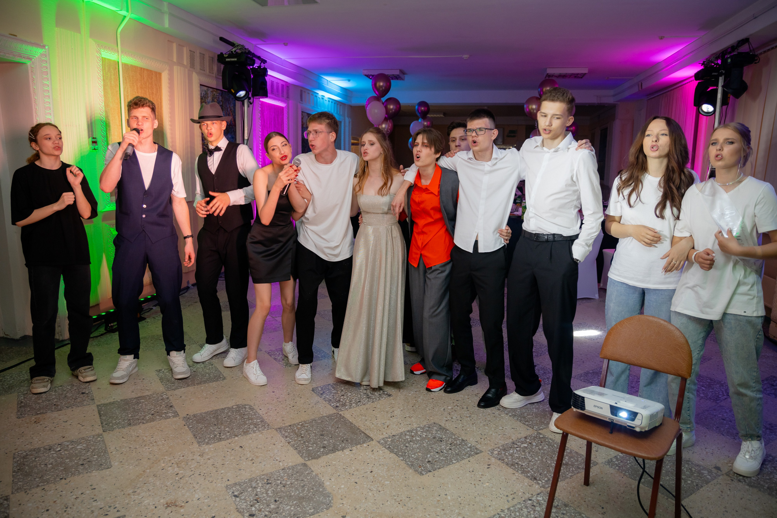 Школьный выпускной 2024 год в Соколе (Минск). Свадебный фотограф в Минске/Беларуси Сергей Спиридонов