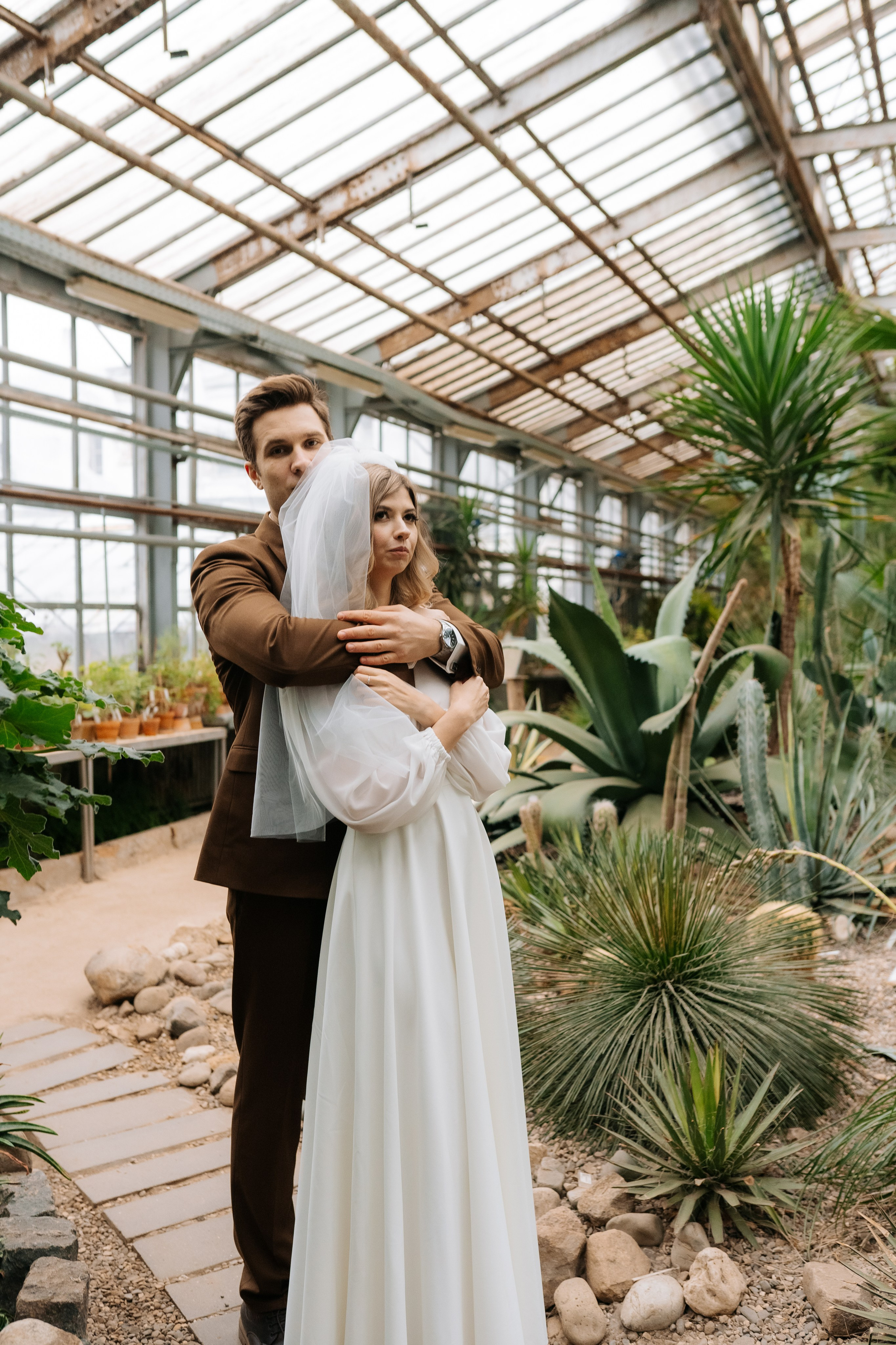 Свадебная фотосессия в оранжерее, Москва. Свадебный фотограф в Москве Анна Полушина