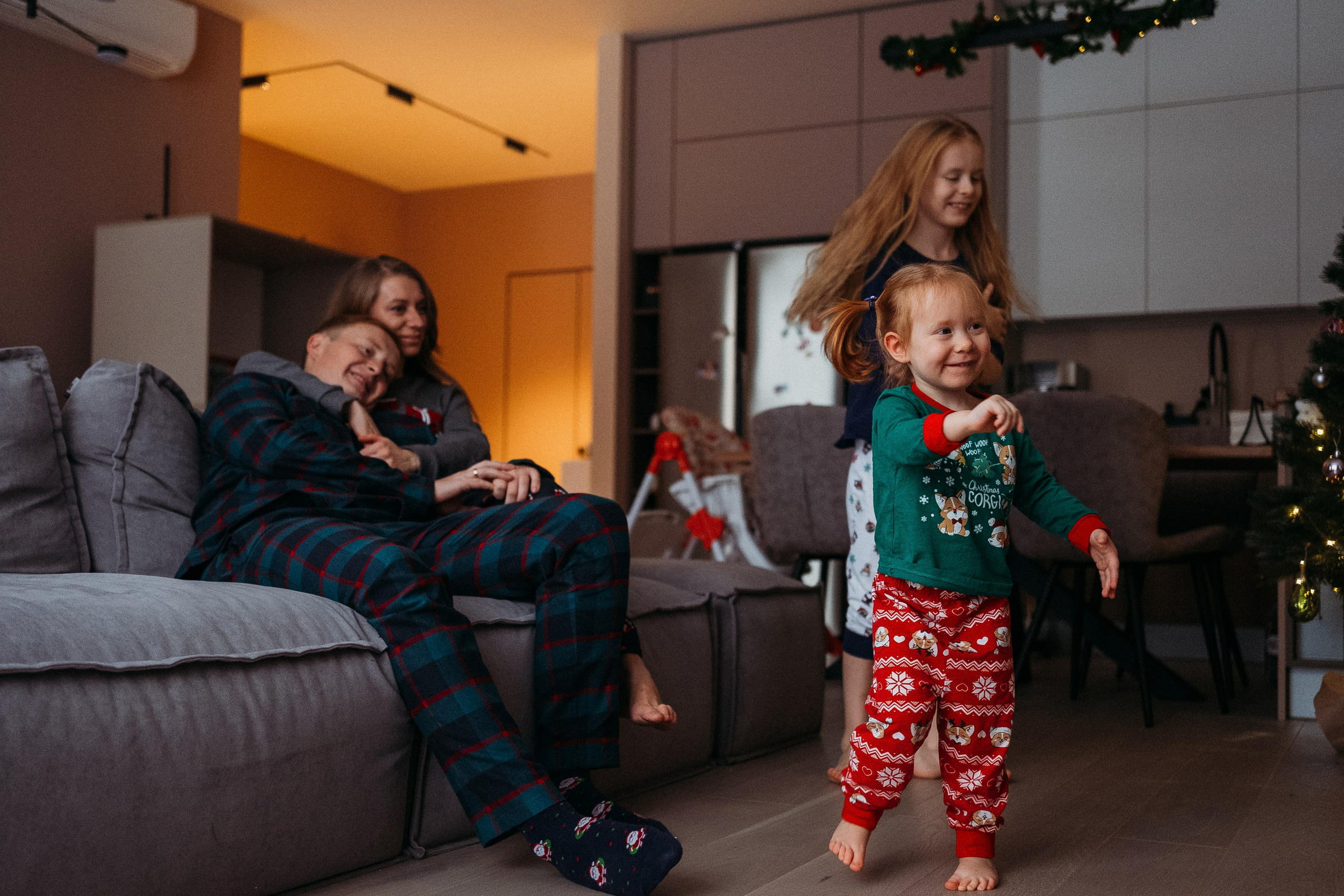 Новогодняя домашняя фотосессия. Семейный и детский фотограф в Санкт-Петербурге