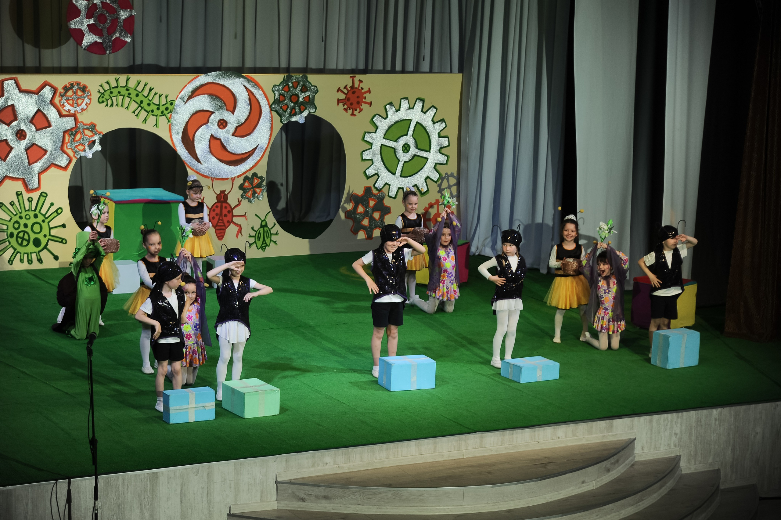 Выпускной 2025, детский центр «Самовар». Фотограф Олег Юршевич Солигорск Минск