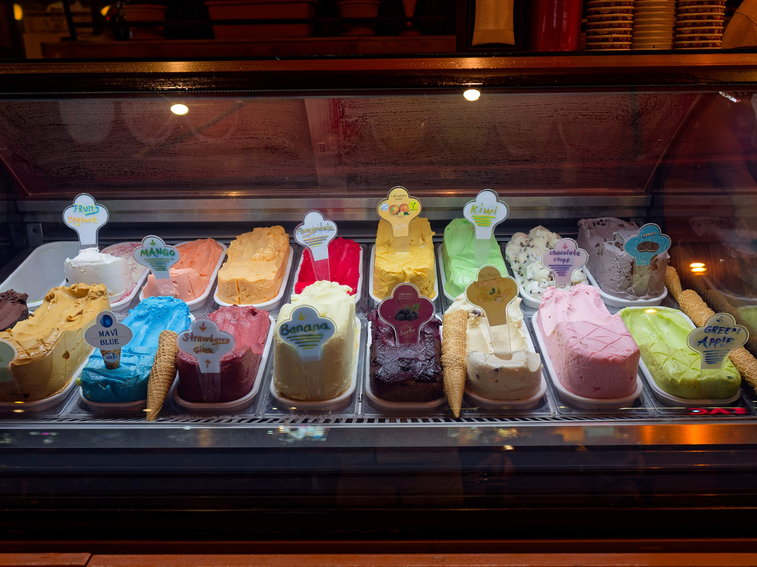 Алания 2025, город, стрит-фото. Избранные фотографии