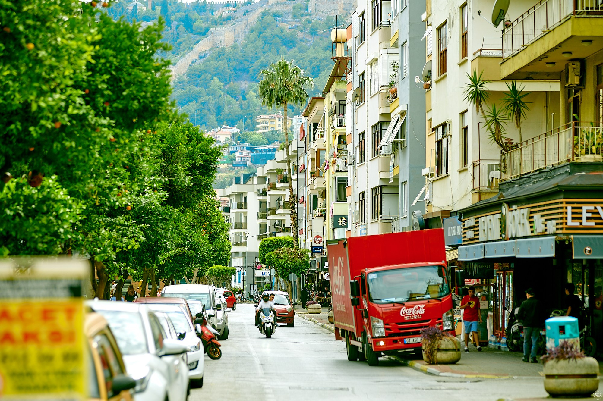 Alanya, Türkiye. May 2024. Фотографии отовсюду и обо всем