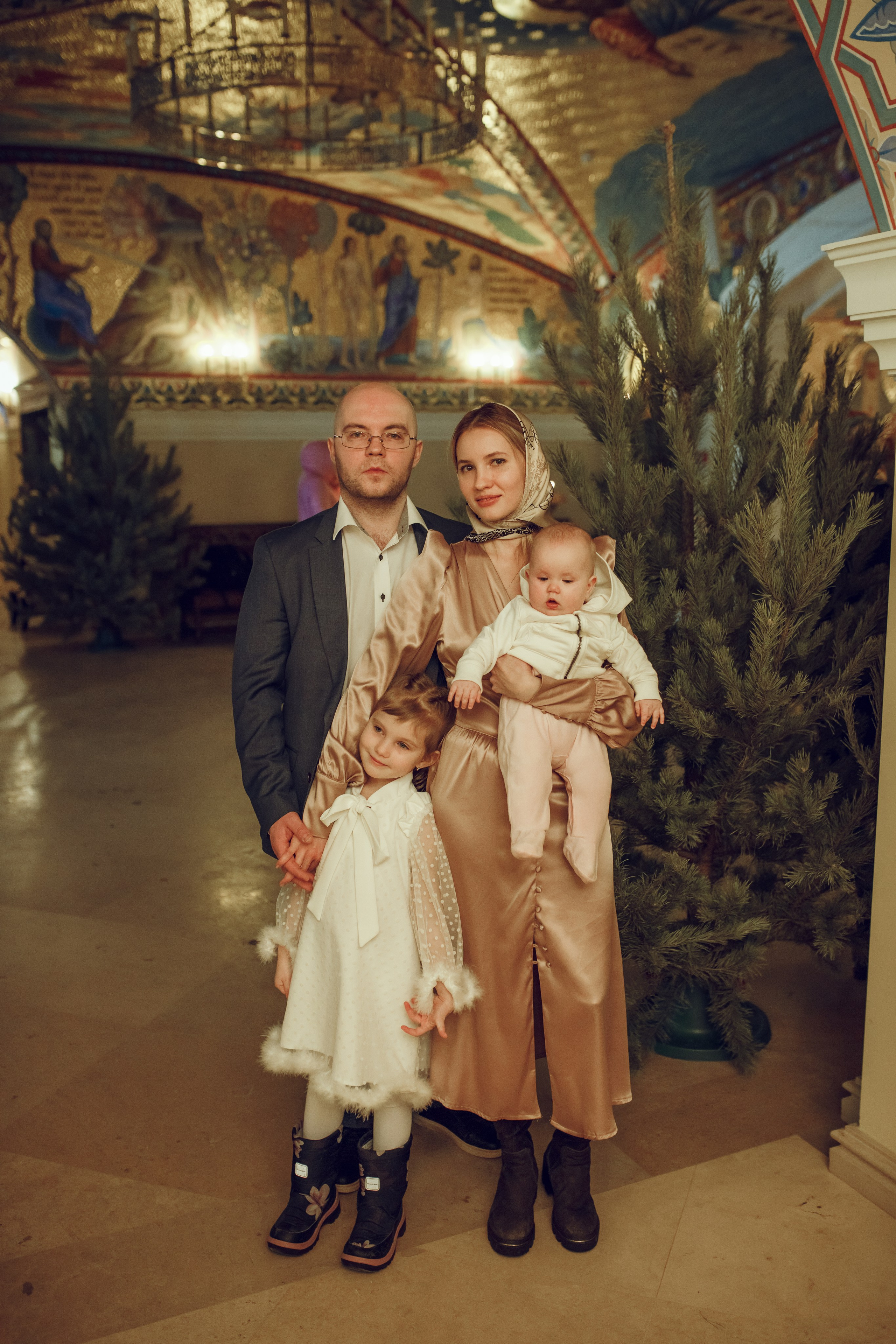 Крещение Виктории. Фотограф на Крещение, семейный фотограф в Москве