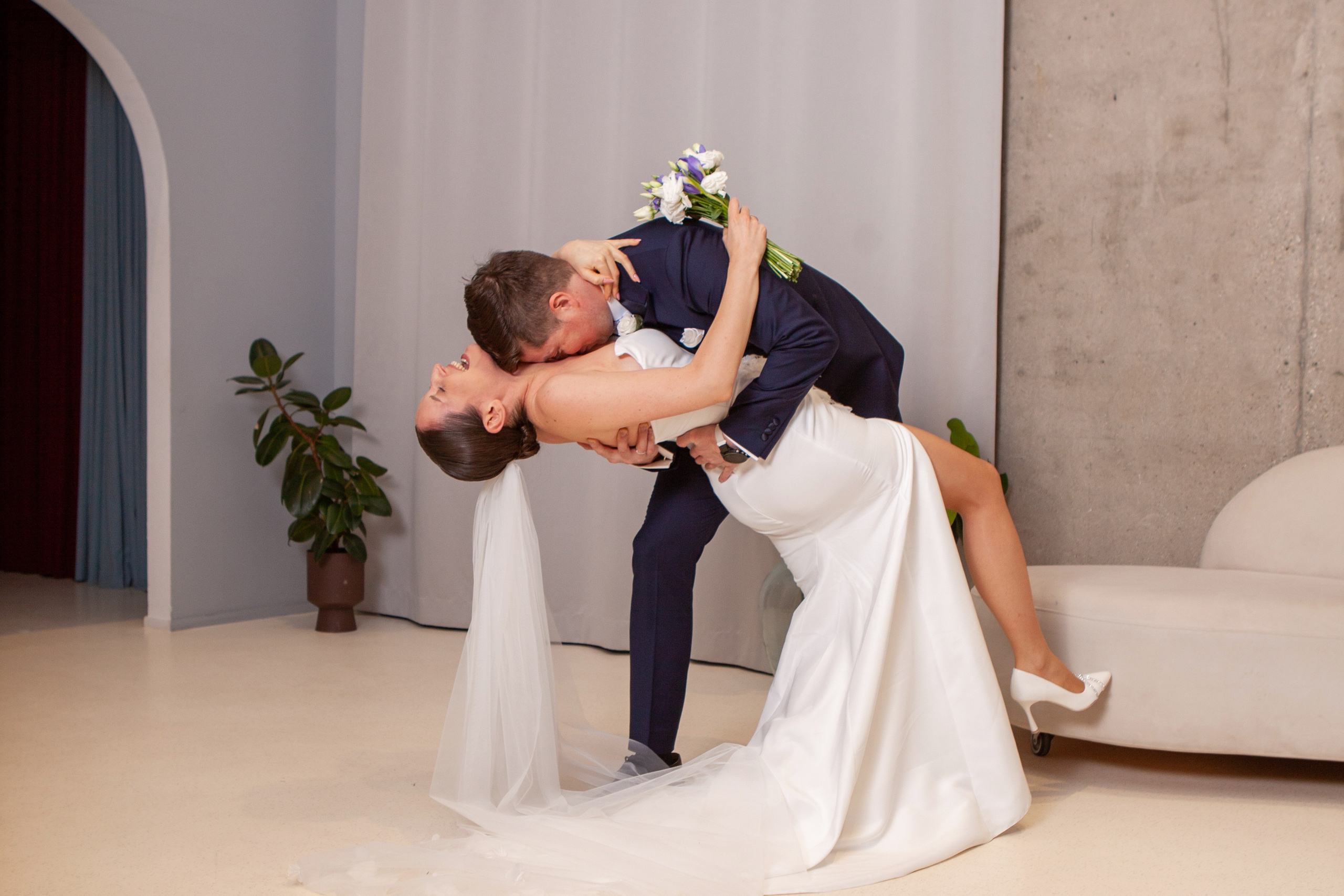 Фотосессия жениха и невесты в шипиловском загсе. Фотограф Ольга Ефремова