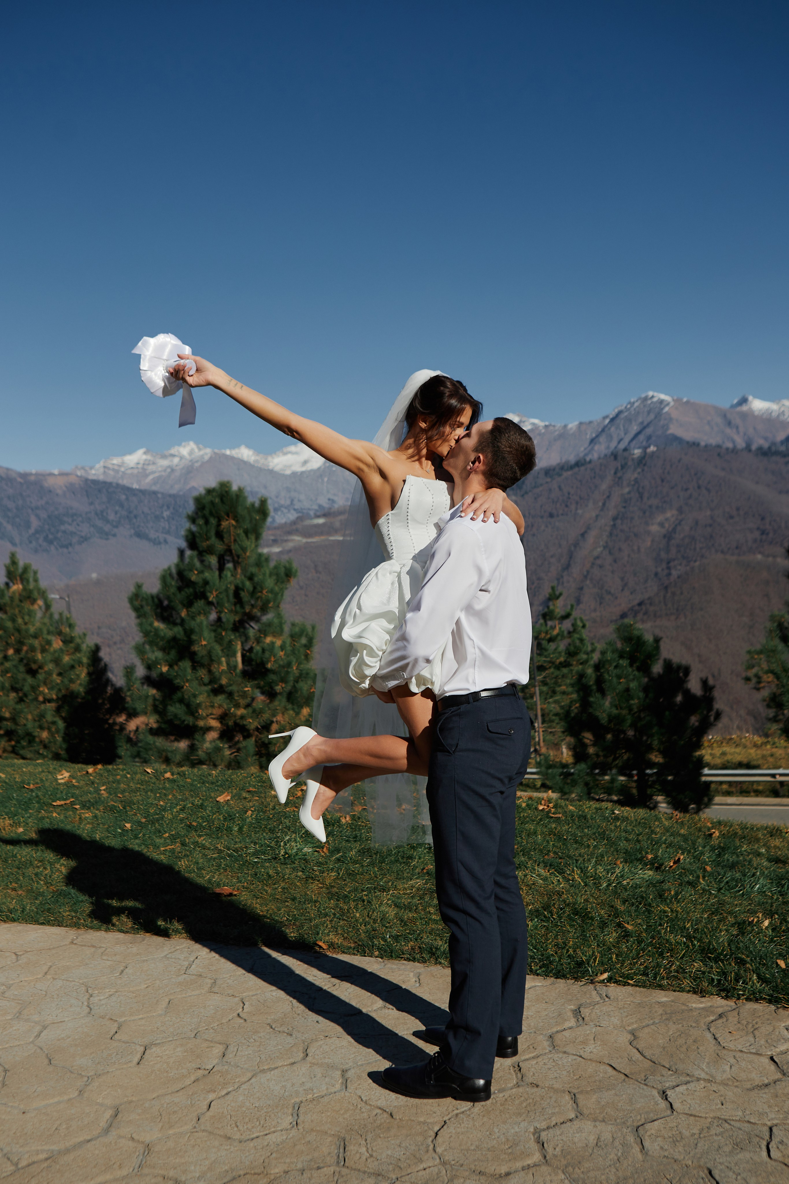 Свадебная фотосессия в Сочи-Красная поляна. фотограф Сочи-Красная поляна. Свадебный и семейный фотограф в Сочи-Красной поляне Ларионова Анна