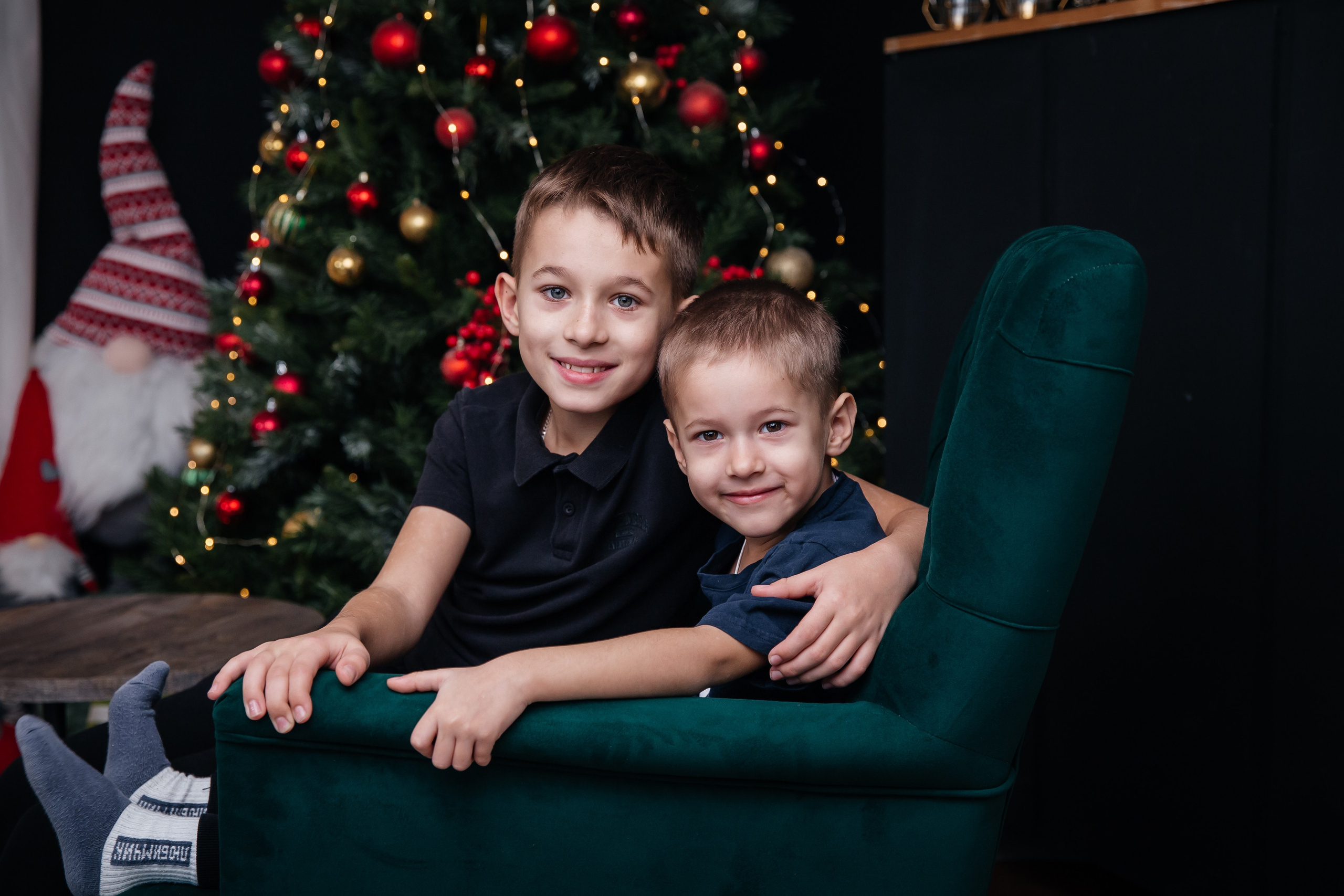 Семейная новогодняя фотосессия. Фотограф Любава Колесник. Выпускные альбомы в Крымском районе