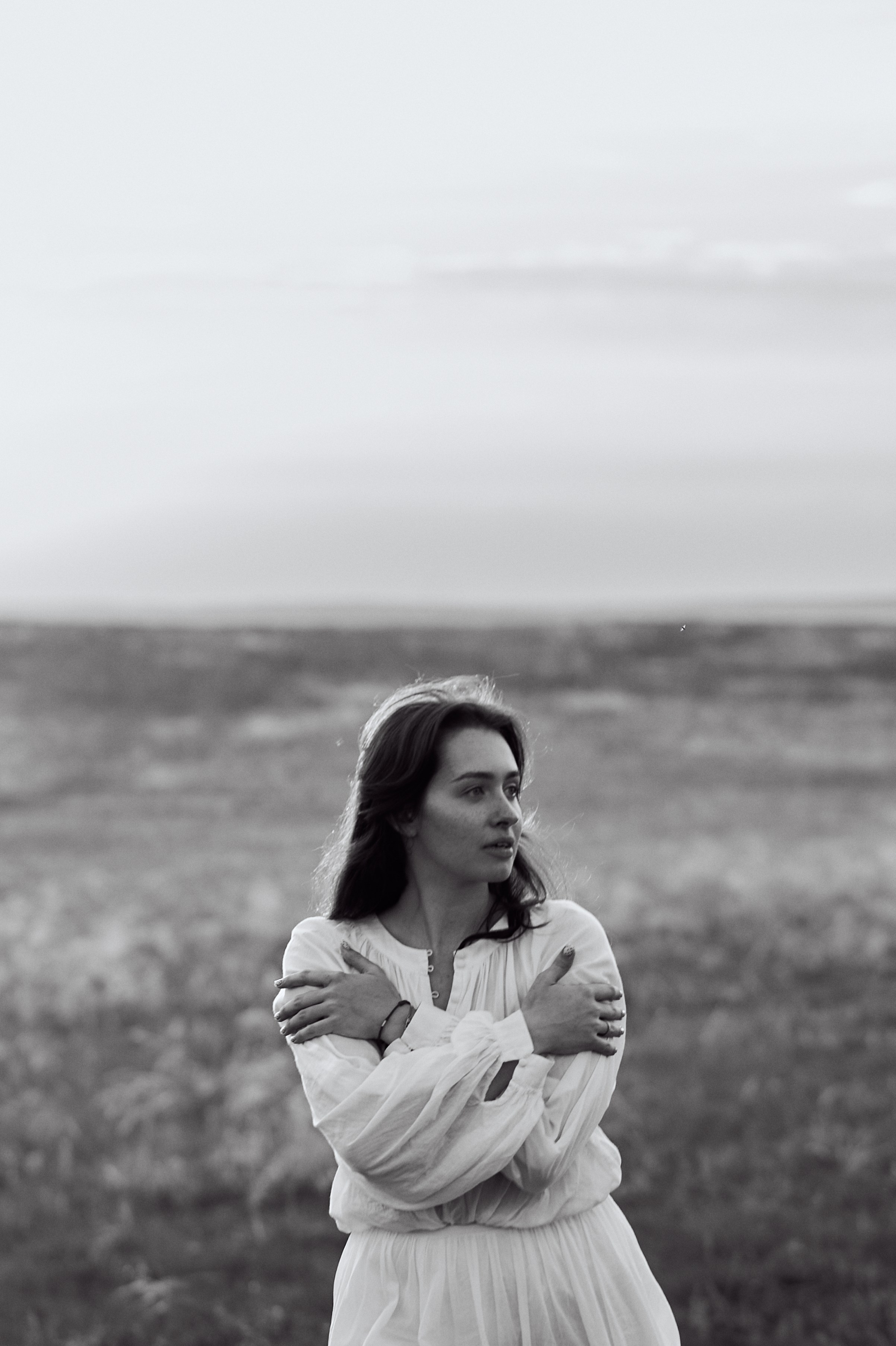 Шамиль, Аня и Марс в поле с барашками. Семейный и свадебный lifestyle-фотограф в Москве Мария Петрова