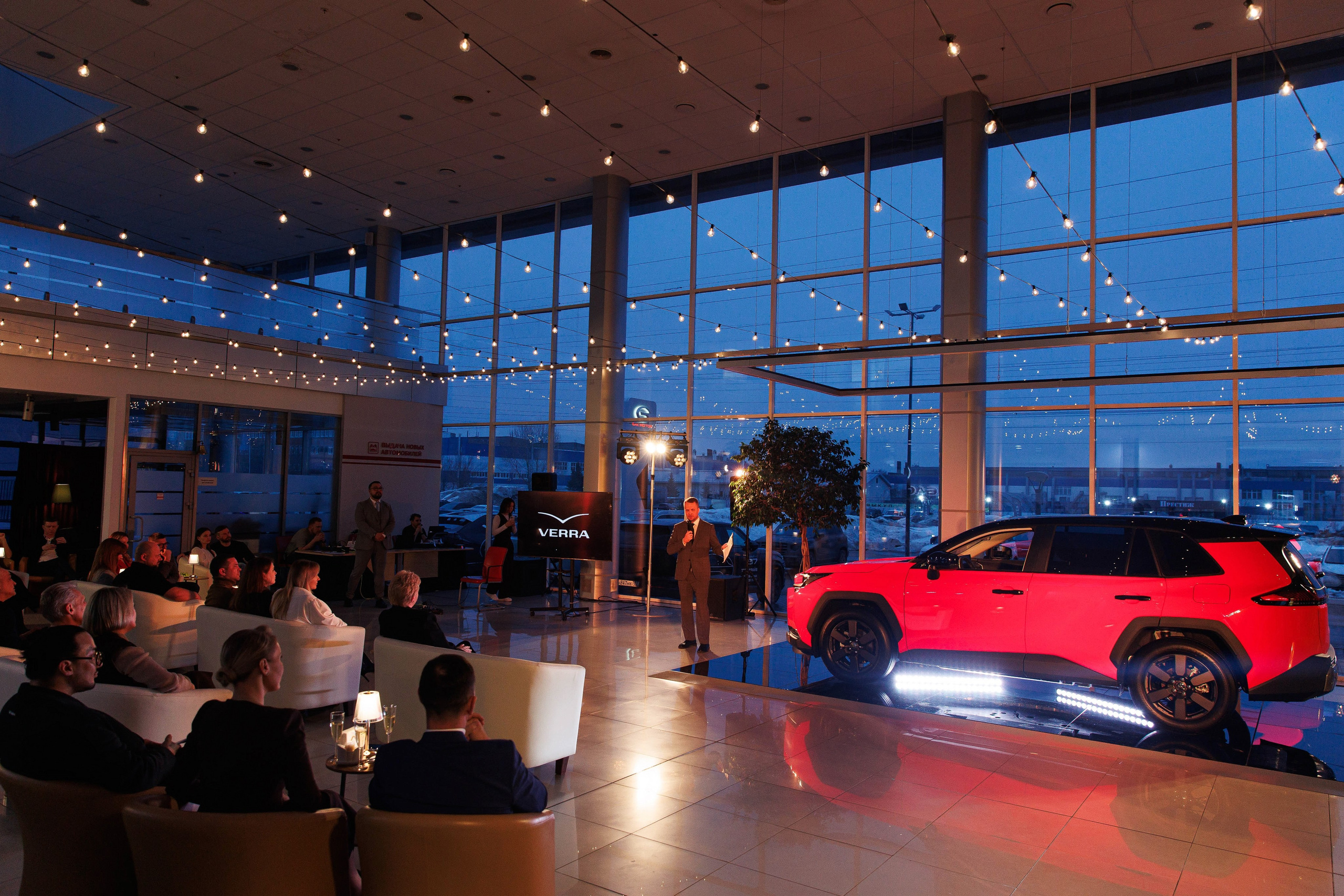 Презентация новой Toyota RAV4. Репортажный и свадебный фотограф в Уфе Павел Кожевников