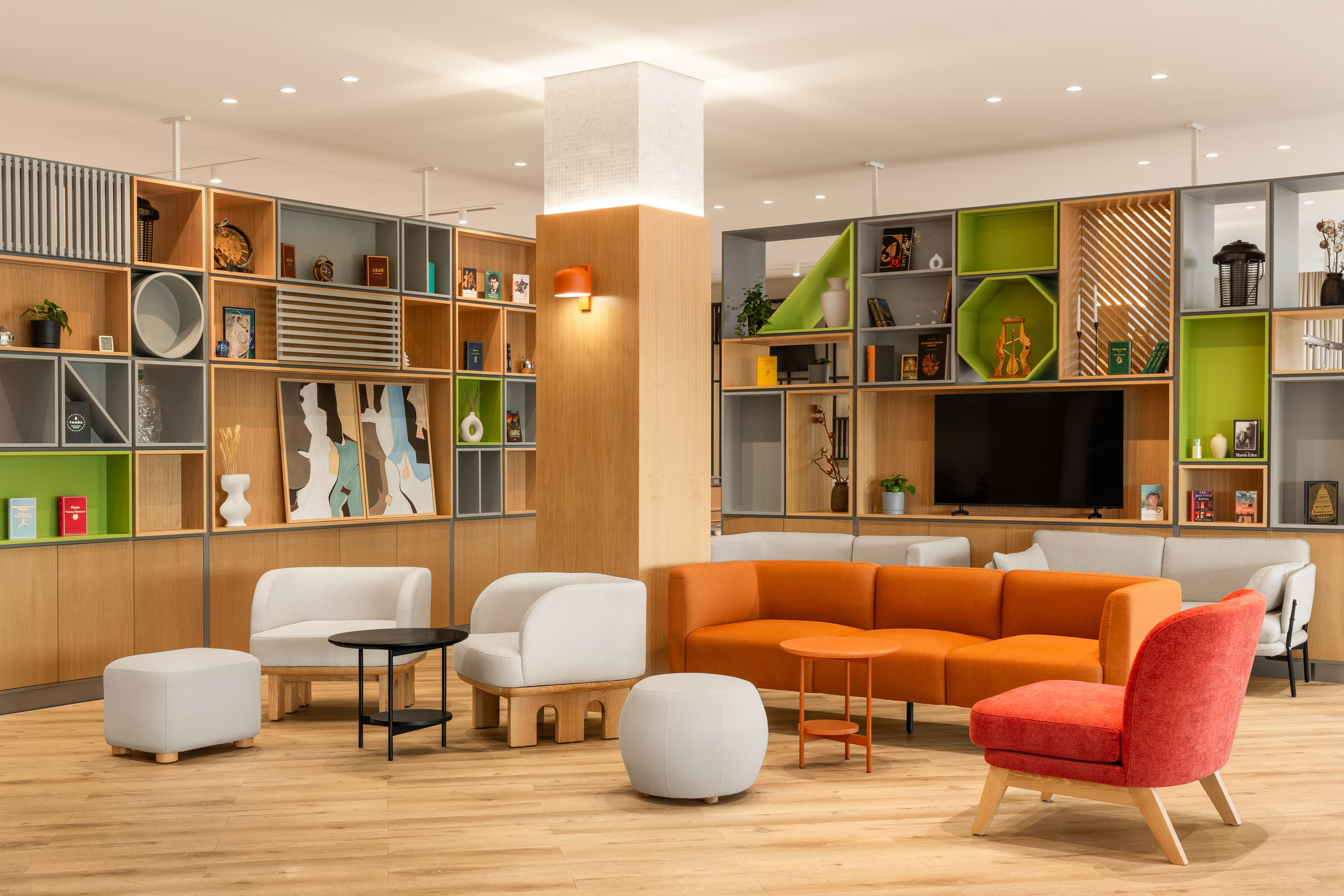 Holiday Inn Almaty. Roman Yakunin — interior photographer in Almaty, Kazakhstan