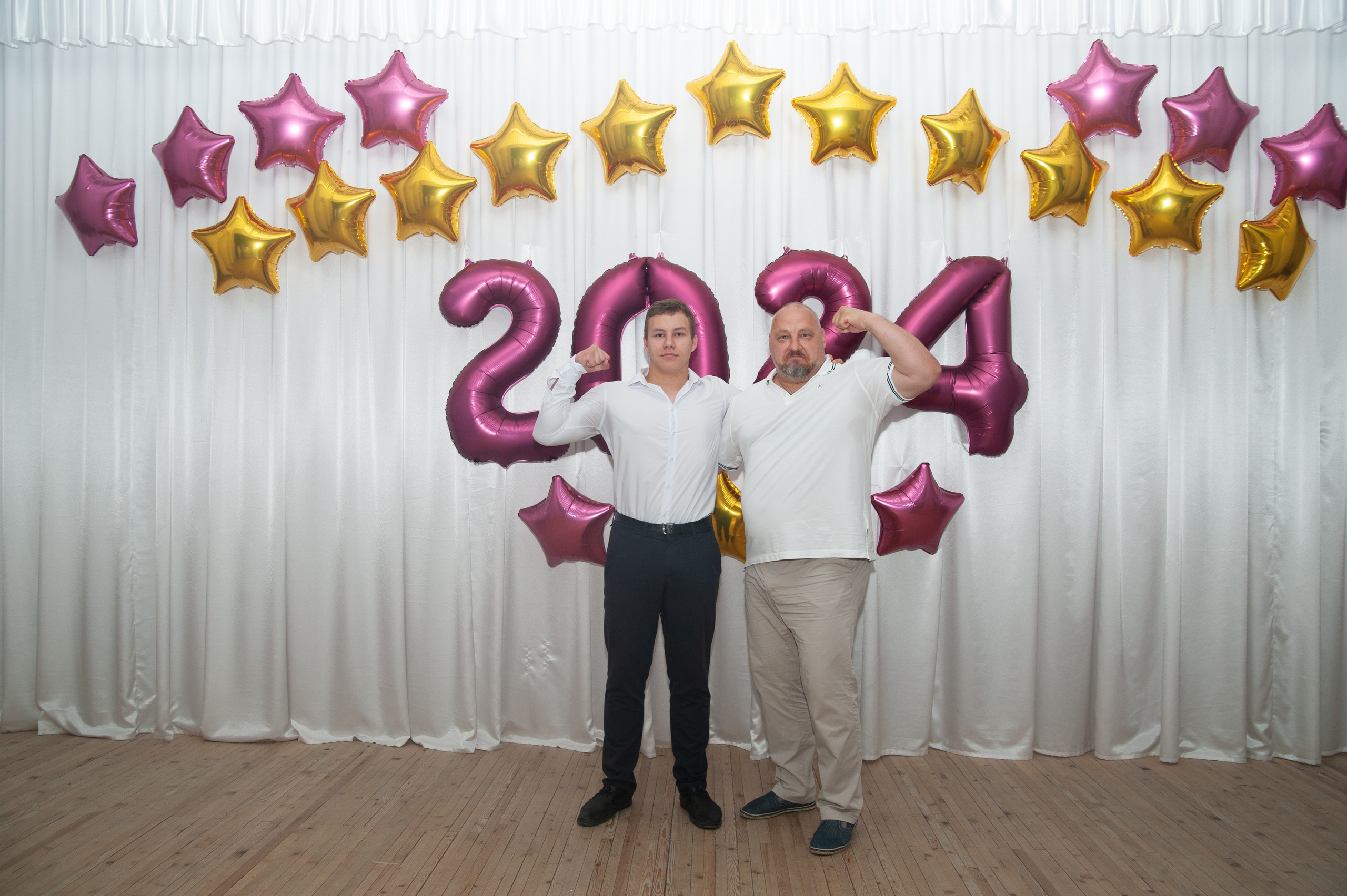 Выпускной МАОУ СОШ № 17 им. Эдуарда Есаяна. Свадебный и семейный фотограф Денис Лукьянов в Краснодаре, Краснодарском крае и Республике Крым