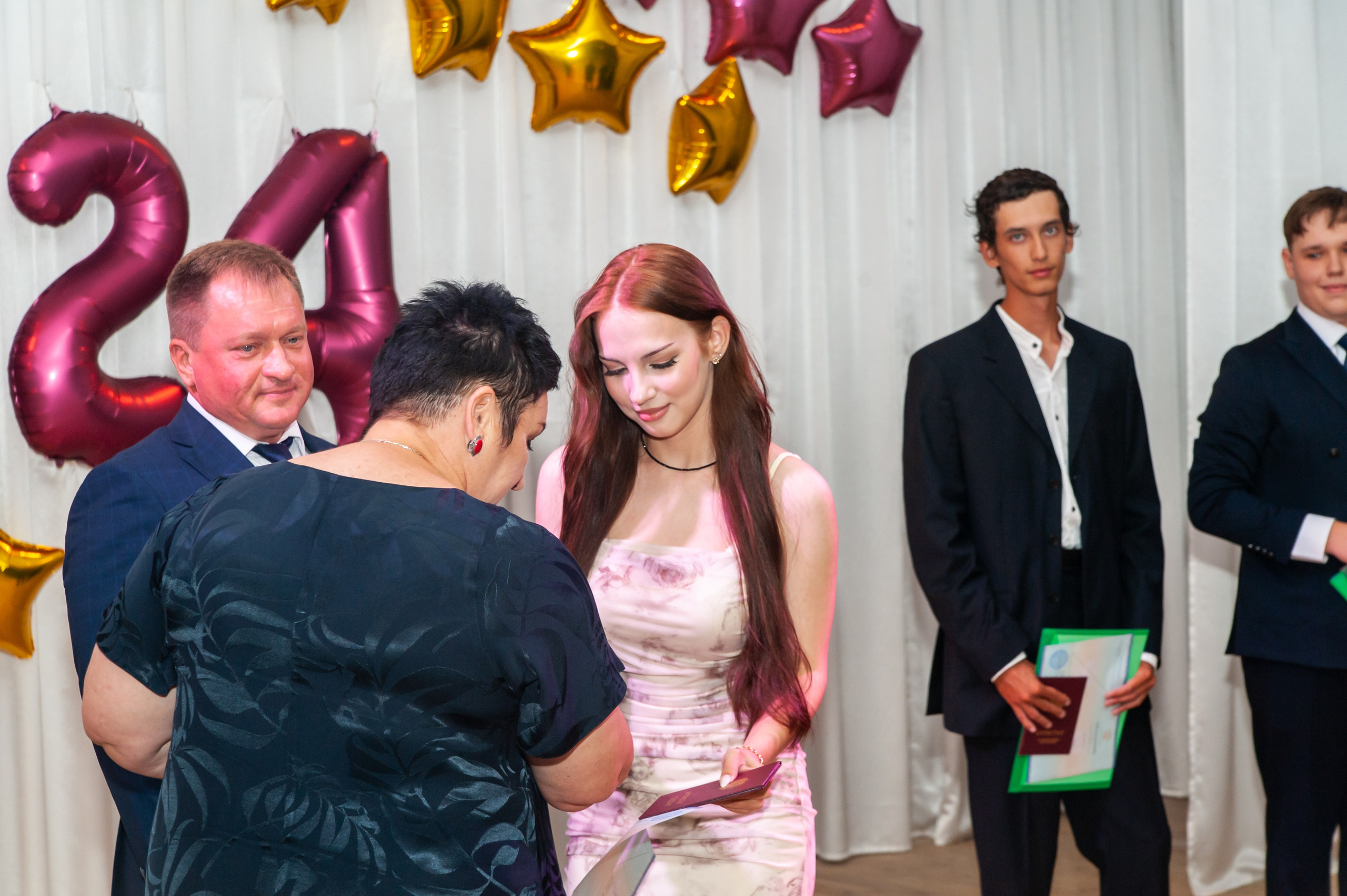 Выпускной МАОУ СОШ № 17 им. Эдуарда Есаяна. Свадебный и семейный фотограф Денис Лукьянов в Краснодаре, Краснодарском крае и Республике Крым