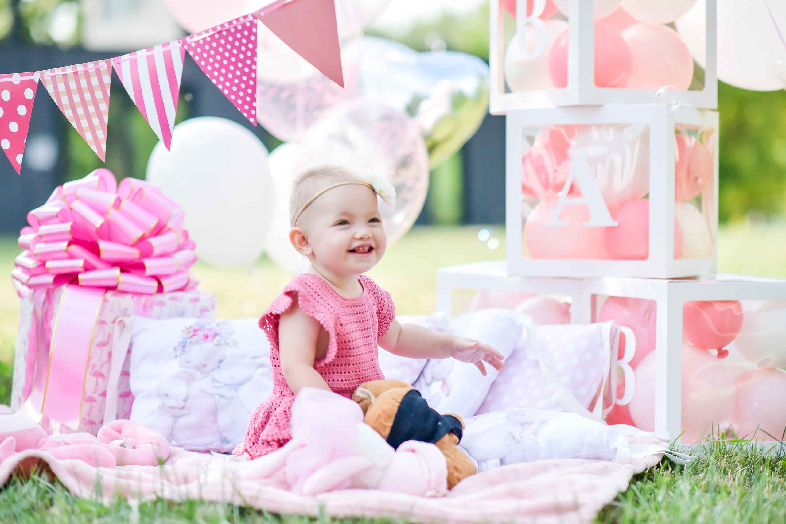 ФОТОСЪЕМКА «1 ГОДИК». Фотограф для бизнесконтента, репортажей и семейного альбома в Москве