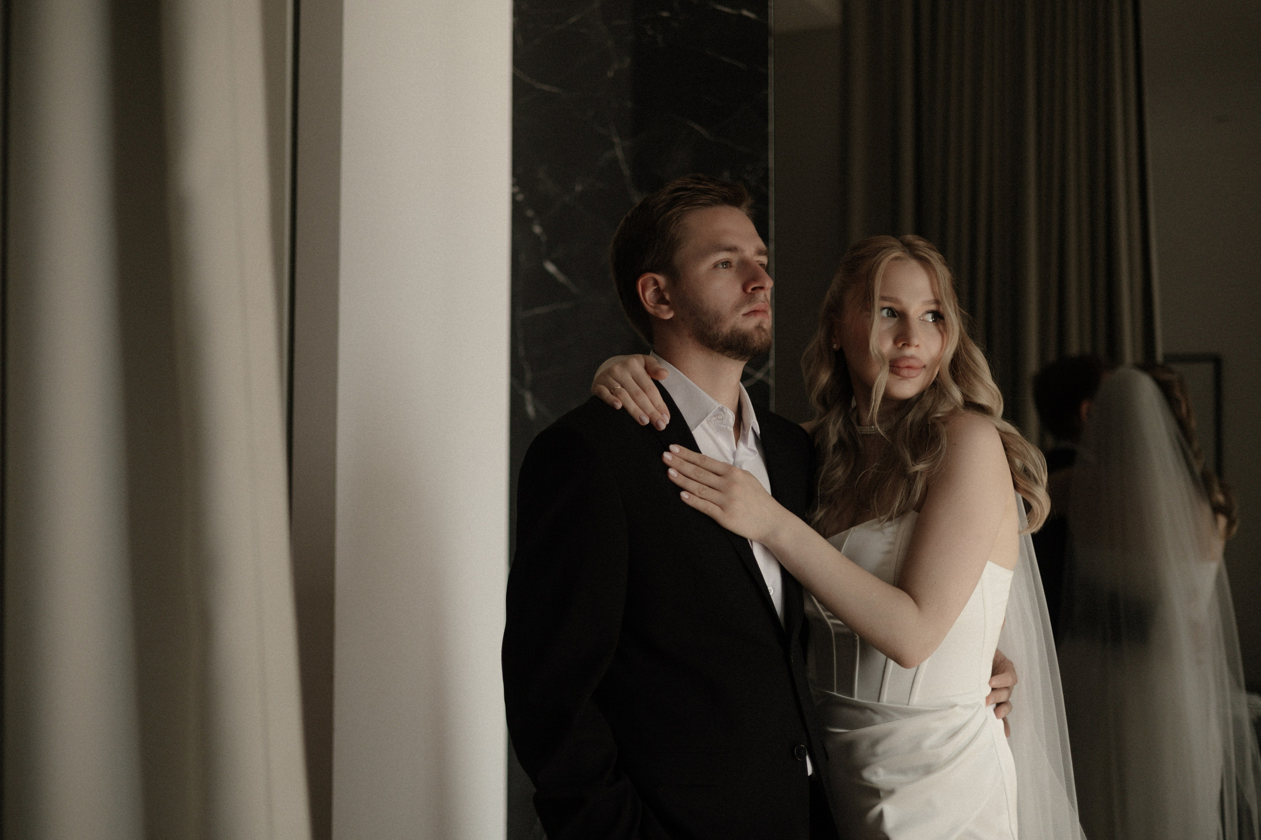 Арина и Дима. Сборы, роспись и прогулка. Свадебный и портретный фотограф в Москве Анастасия Масюк