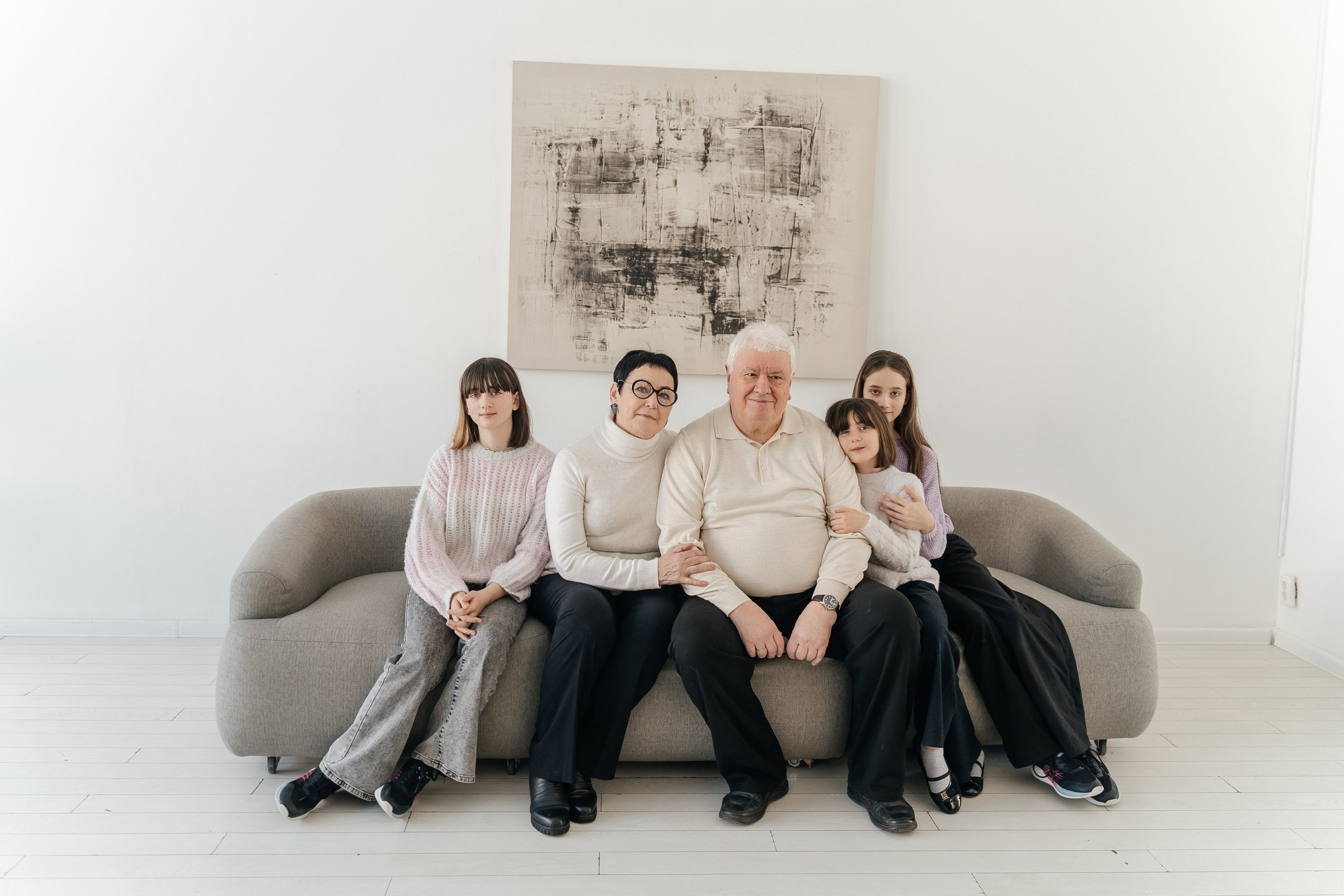 Фотосессия большой семьи в фотостудии. Свадебный фотограф в Дмитрове