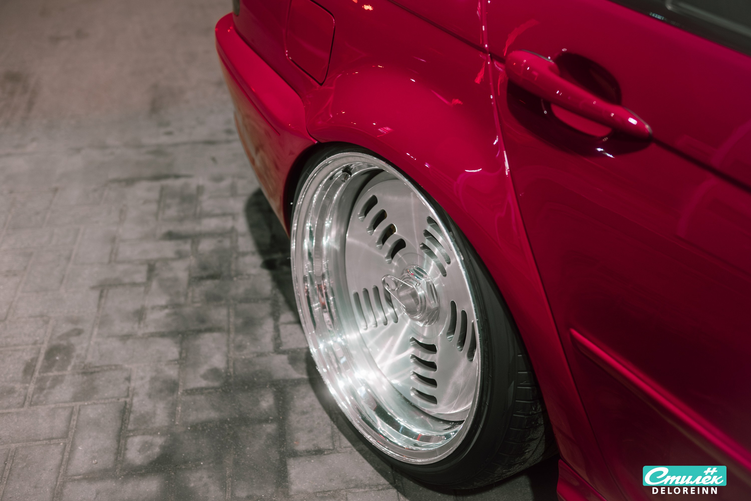 Pink BMW E46 Touring from Finland. DeLorein