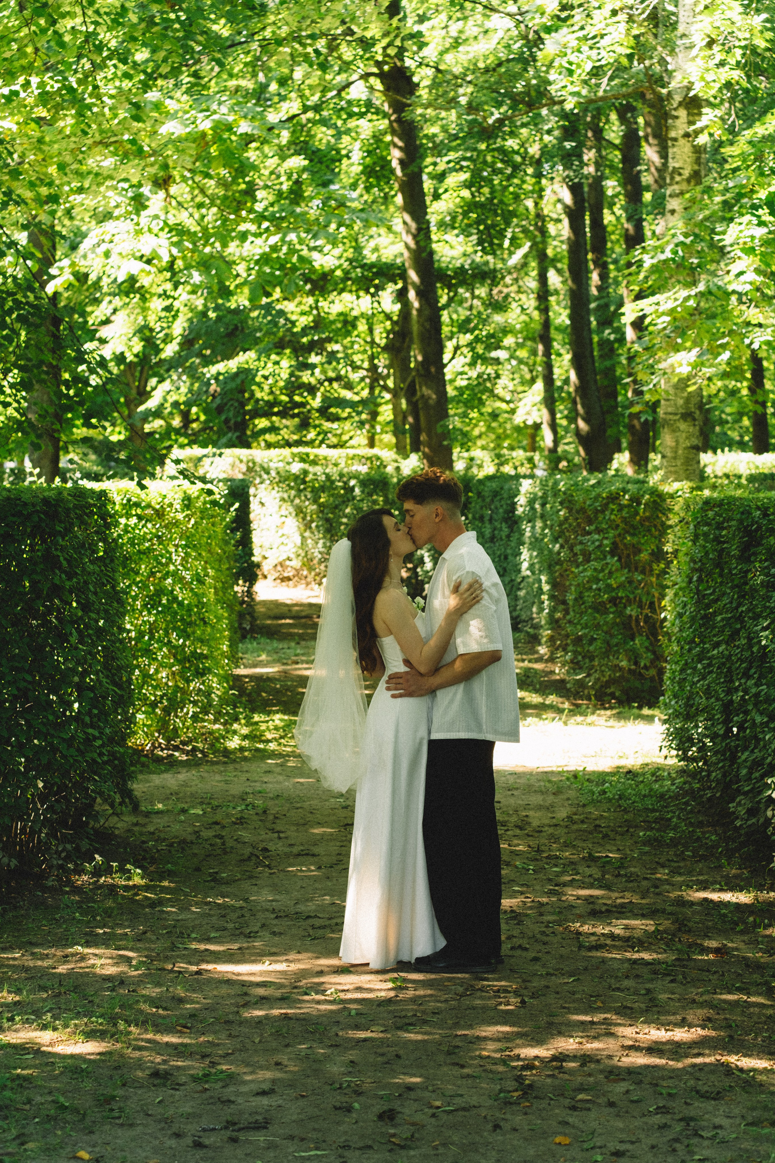 СВАДЕБНАЯ СЬЕМКА В ПЕТЕРГОФЕ И СЬЕМКА РЕПОРТАЖА В ЗАГСЕ ПЕТЕРГОФА. Профессиональный фотограф, Санкт-Петербург — Виктория Богомолова