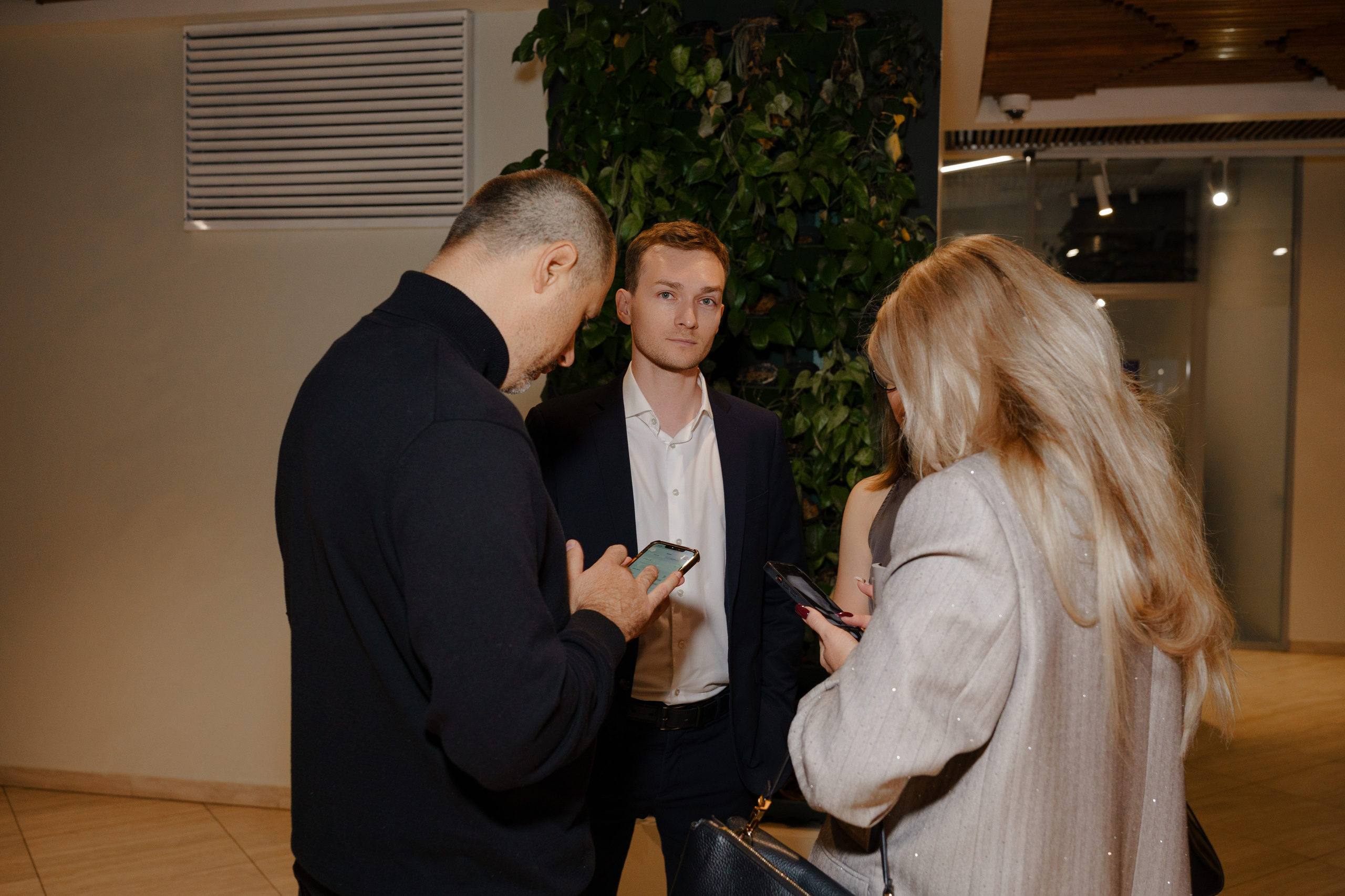 Репортажный фотограф на конференцию в Москве. Репортажный фотограф в Москве Саша Дружинина