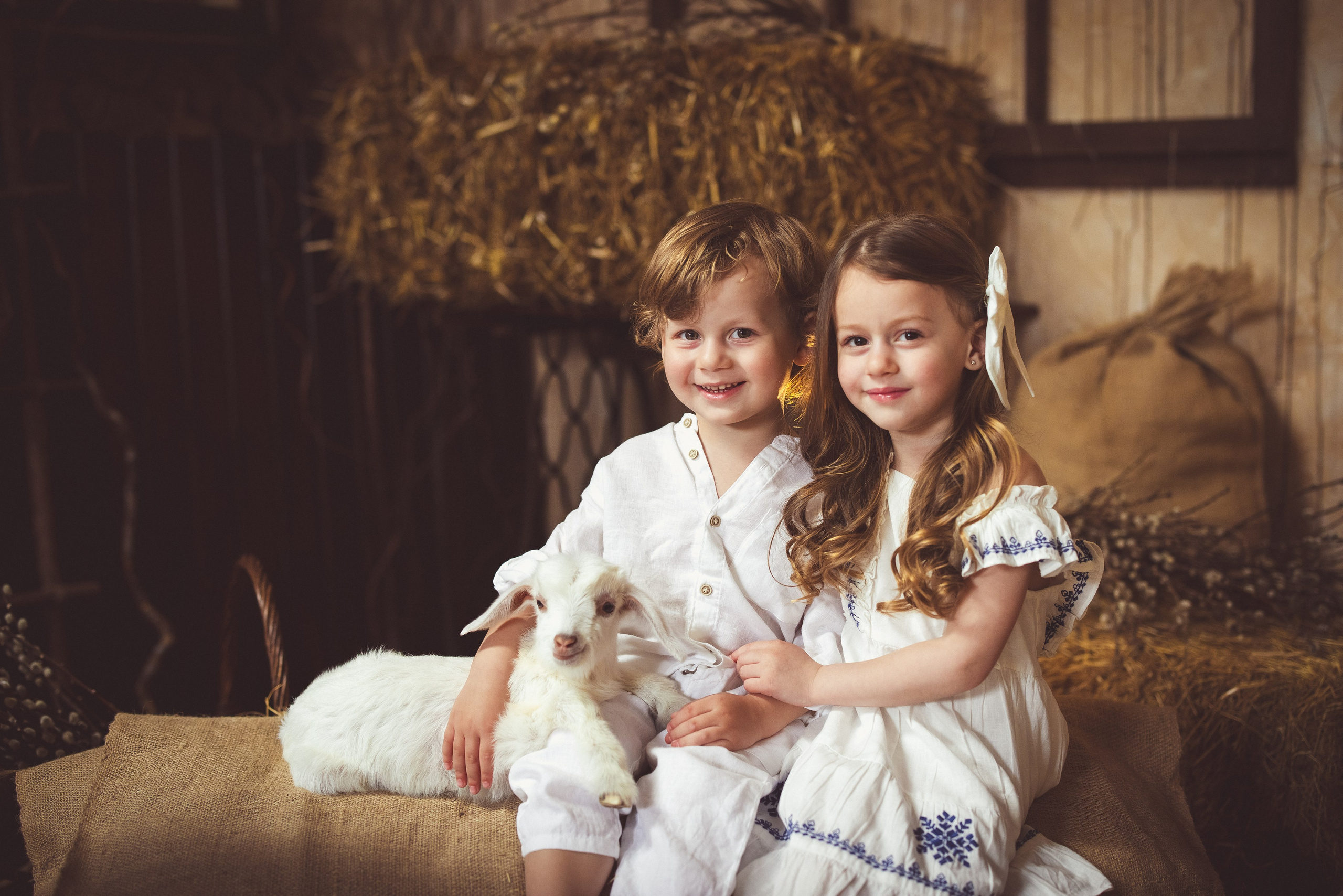 Пасхальный фотопроект с козочкой и утятами, в фотостудии «Эль» 2024 г. Семейный и детский фотограф в Краснодаре Анна Трашкова