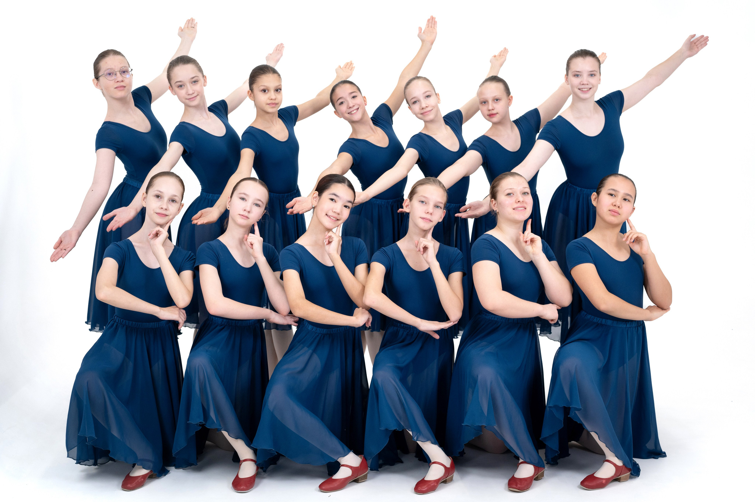 Выпускной альбом хореографичесского коллектива «Пилигрим». Фотограф новорожденных, семейный детский в Тюмени Татьяна Морозова