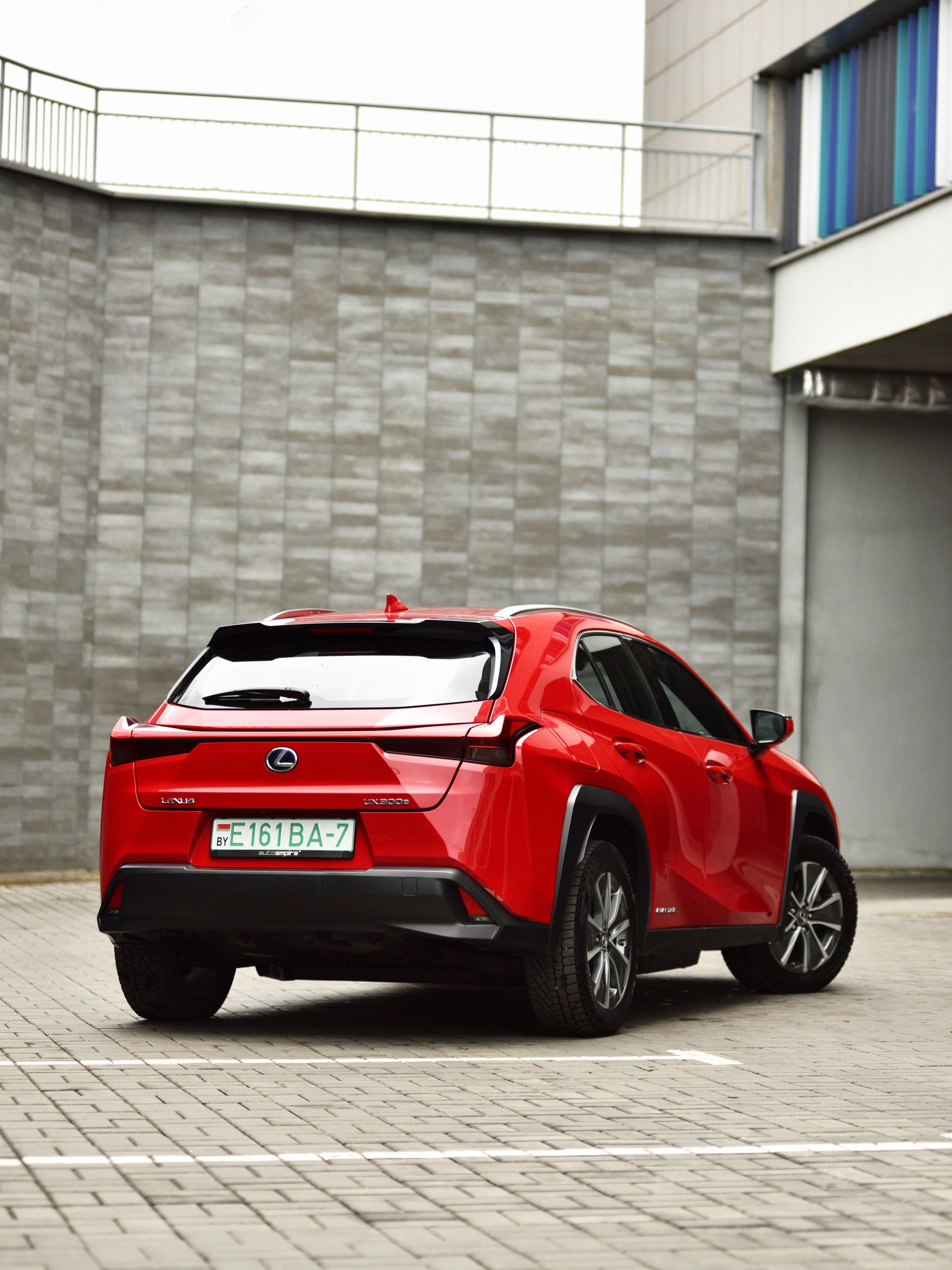 Lexus UX. Автомобильный и интерьерный фотограф в Минске Александр Тагаев