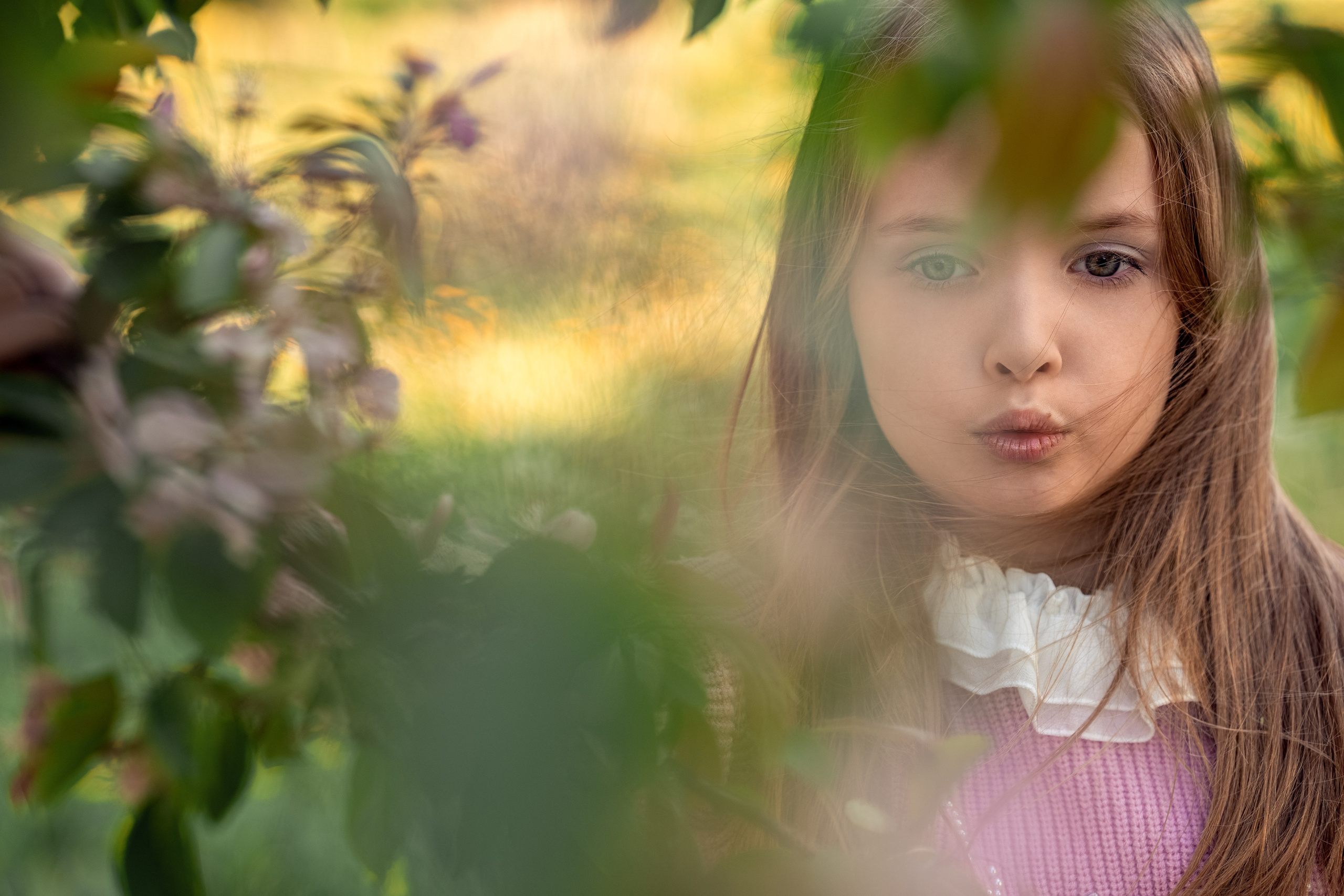Ксюшенька в яблоневом саду. Семейный и портретный фотограф в Санкт-Петербурге Татьяна Гримоть
