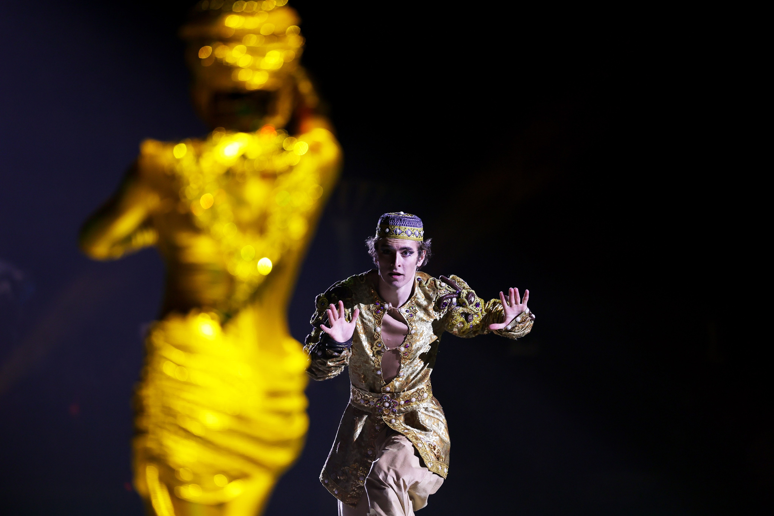 «История любви Шахеризады» шоу на льду 03.01.2024. Спортивный и репортажный фотограф Антон Тереханов