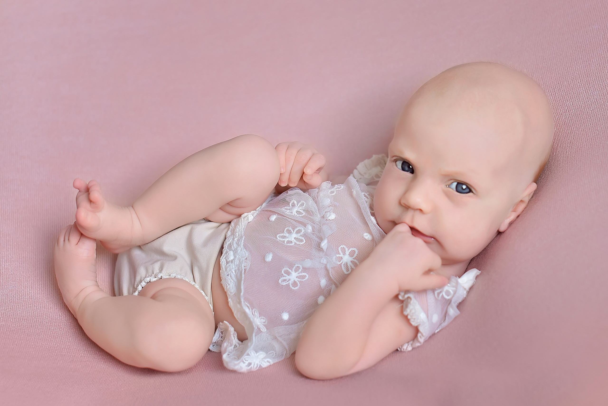 Девочки. Елена Комиссарова-фотограф новорожденных в г. Иваново