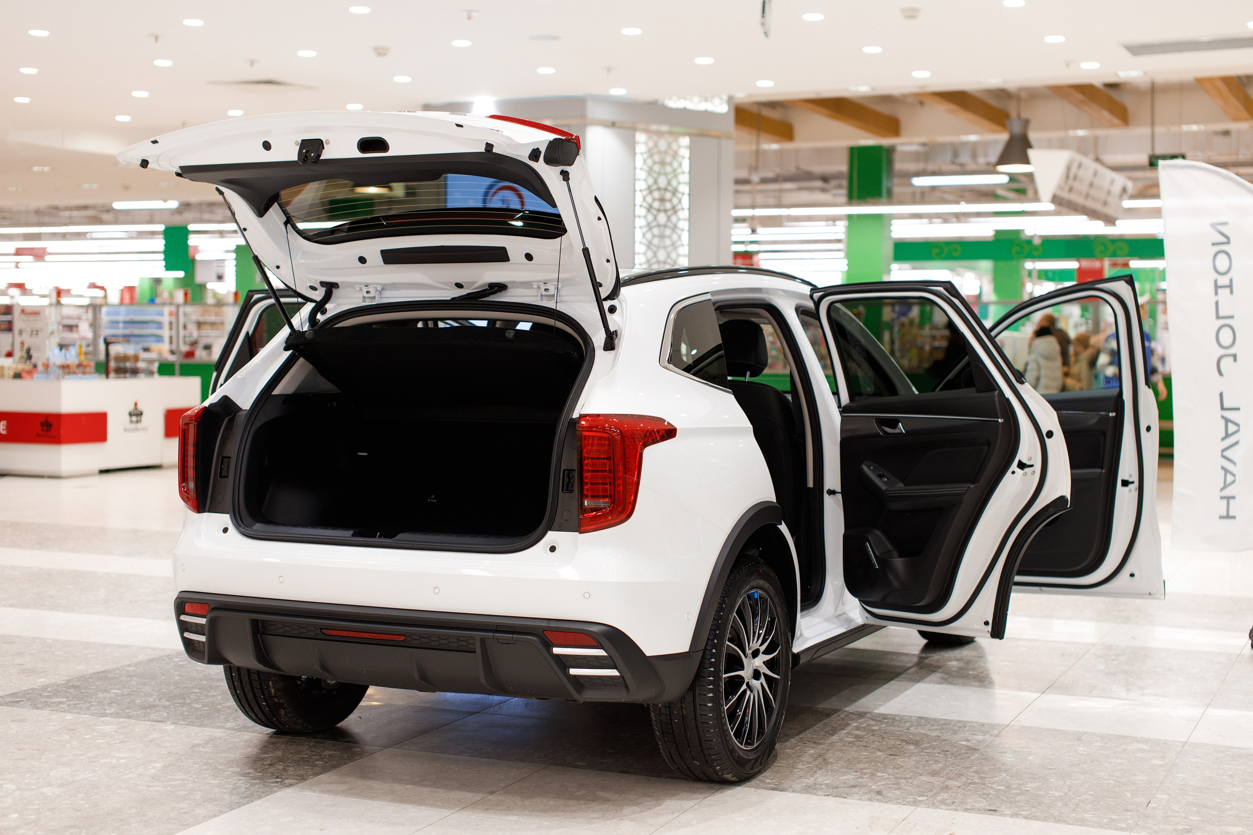 Презентация Нового HAVAL Jolion в ТРК Спешилов. Фотограф Дмитрий Молчанов | Фотограф Пермь | Фотограф