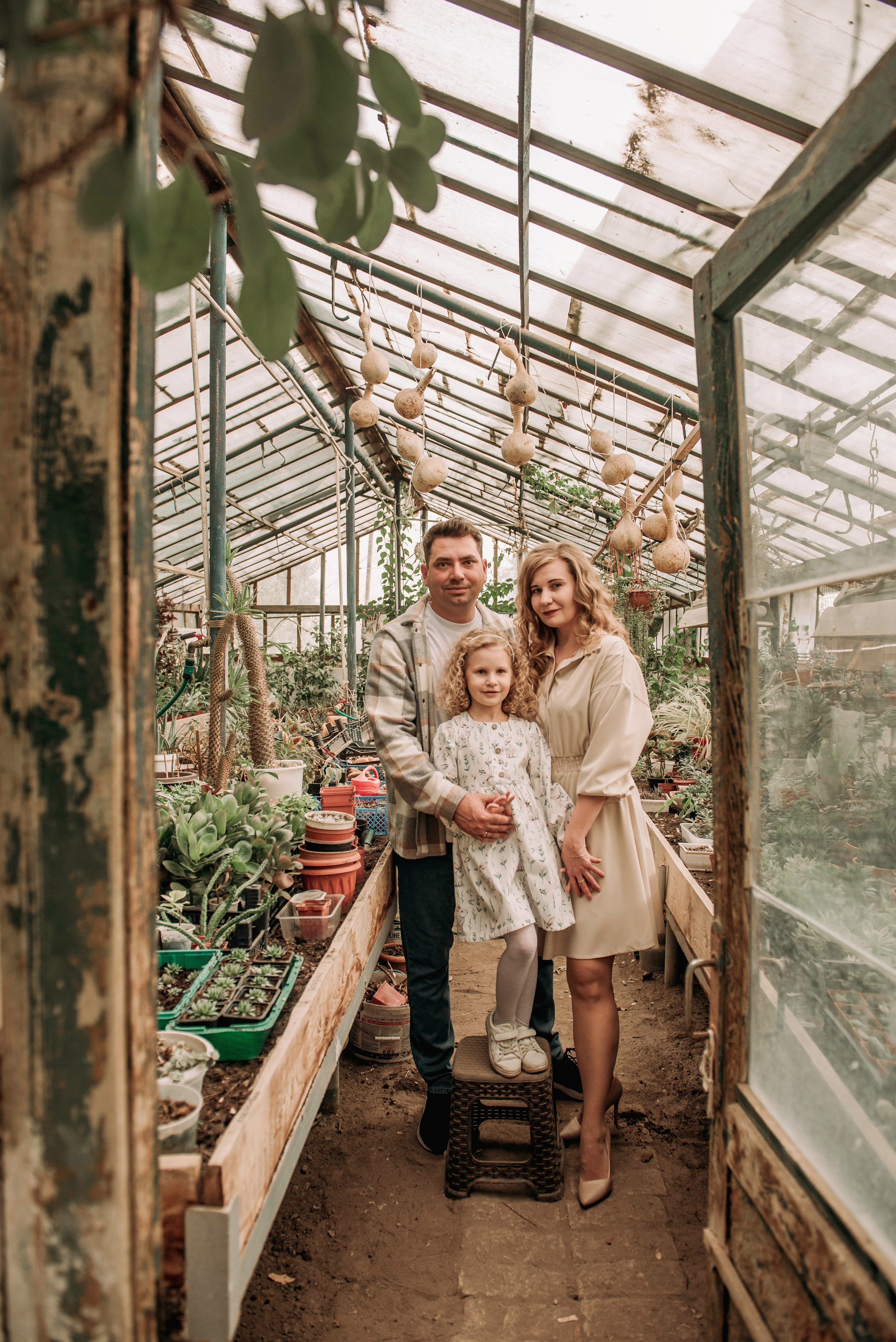 Семейная съёмка в оранжерее. Семейный фотограф в Новочеркасске Виктория Громова