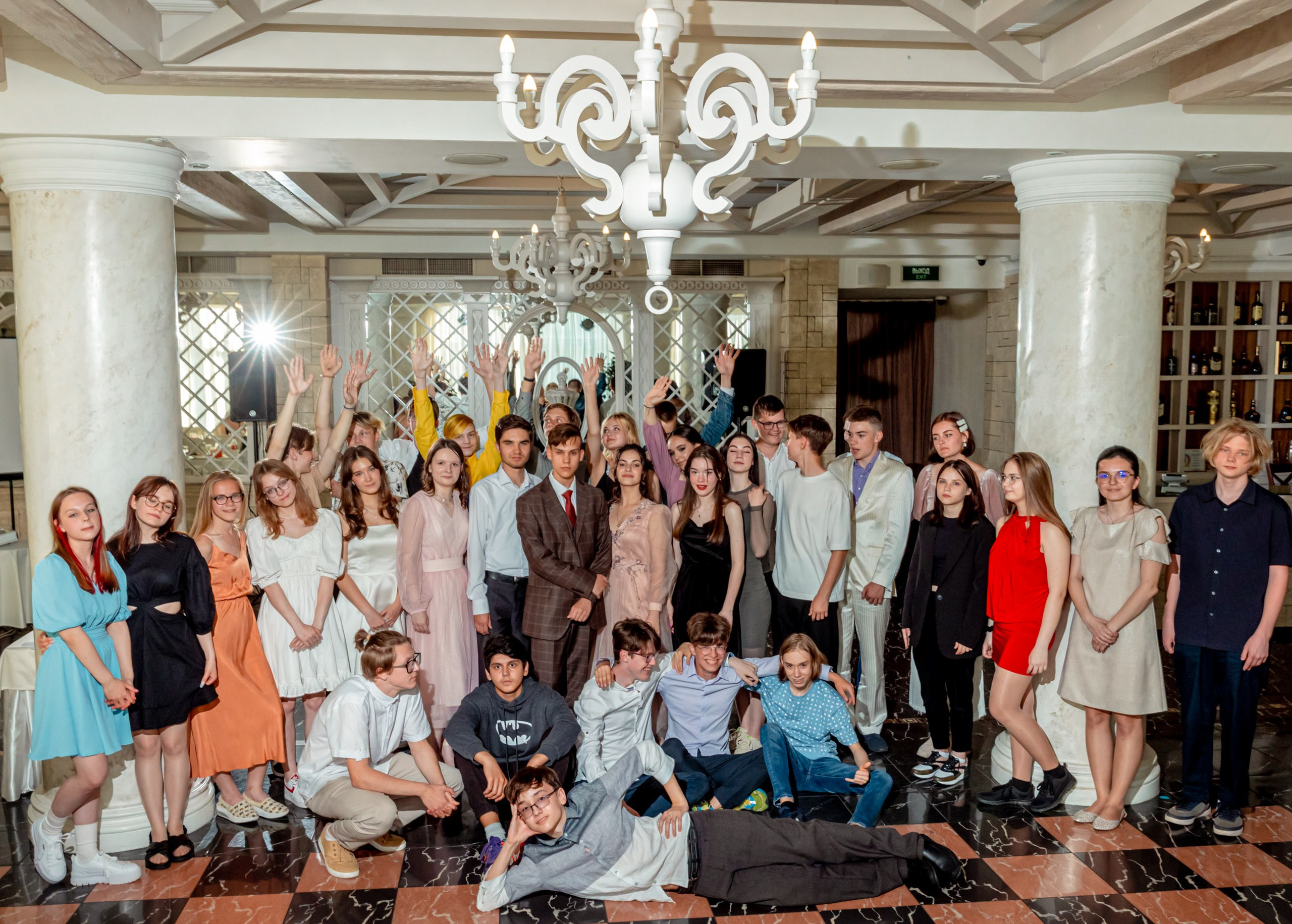 Фотосъёмка школьного выпускного в ресторане. Фотограф на праздник, корпоратив, День Рождения и Юбилей в г. Санкт-Петербурге Алексей Анкушев