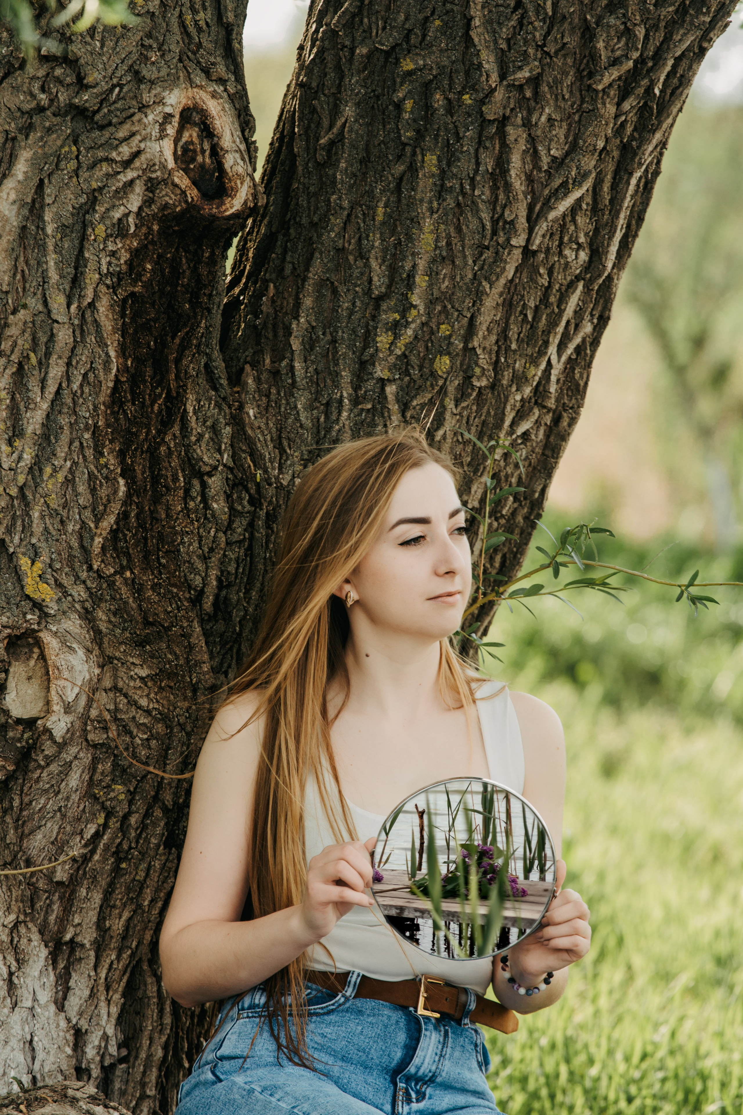 Женская фотосессия на природе с сиренью. Свадебный и семейный фотограф в Краснодарском крае Мария Данилкина
