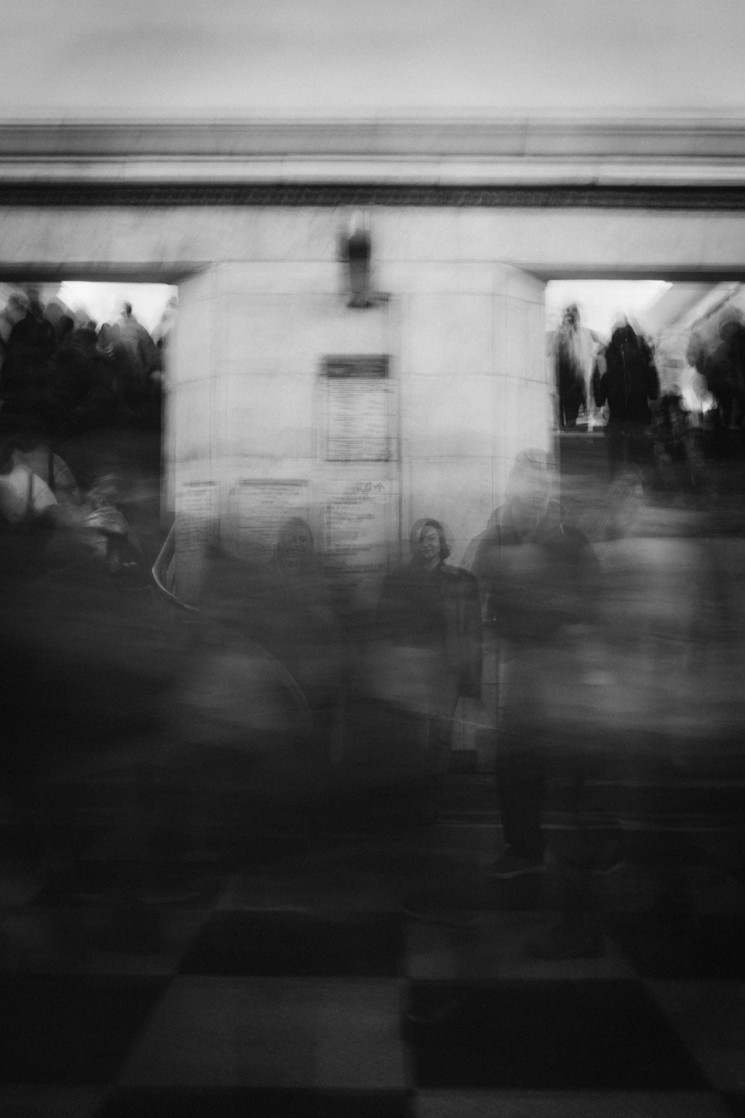 Катя и Кристина в метро. Klerout Photographer