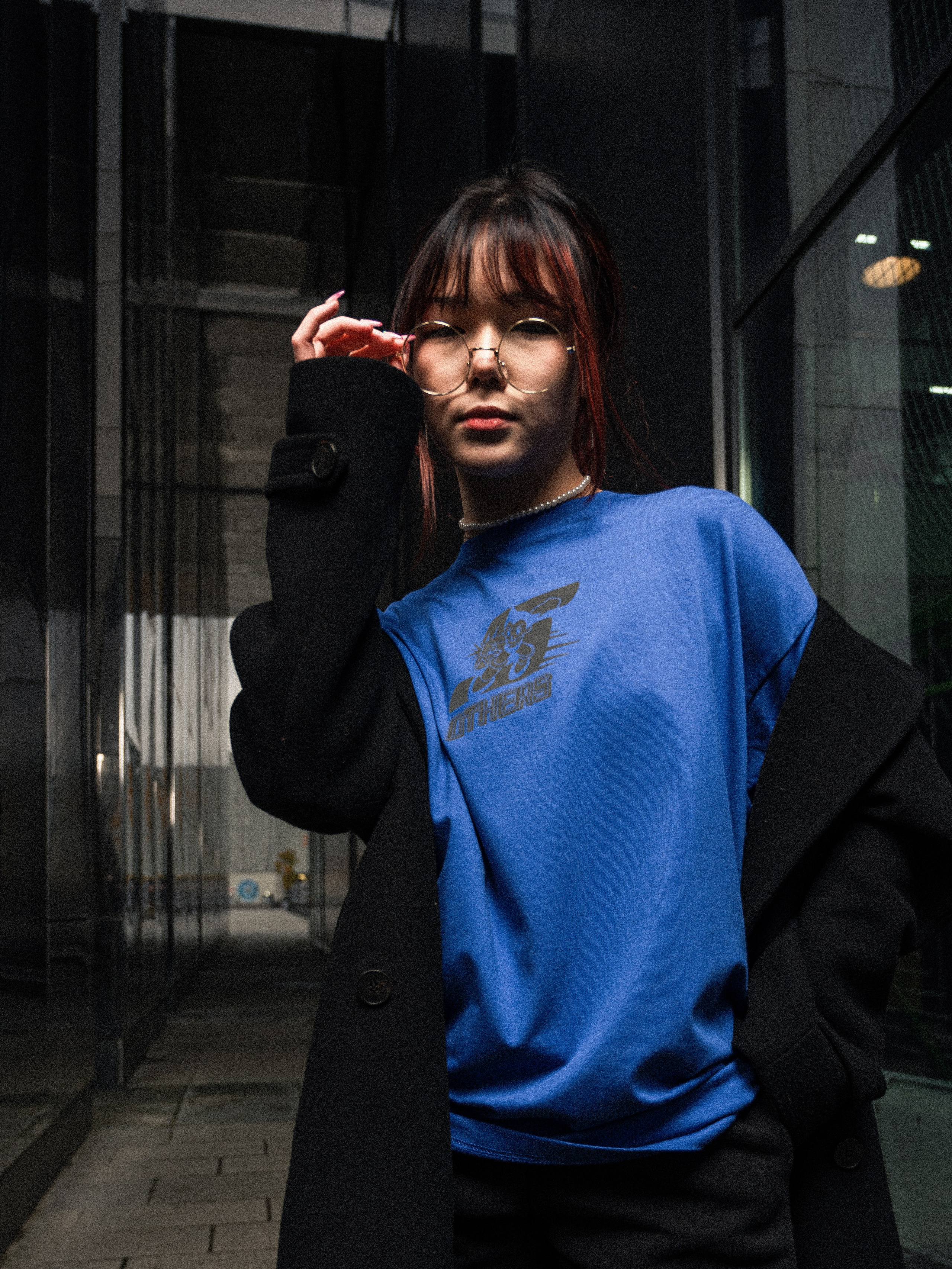 Женский портрет блогера MONIPULA для бренда OTHERS в Москве - фотограф Иван Саяпин