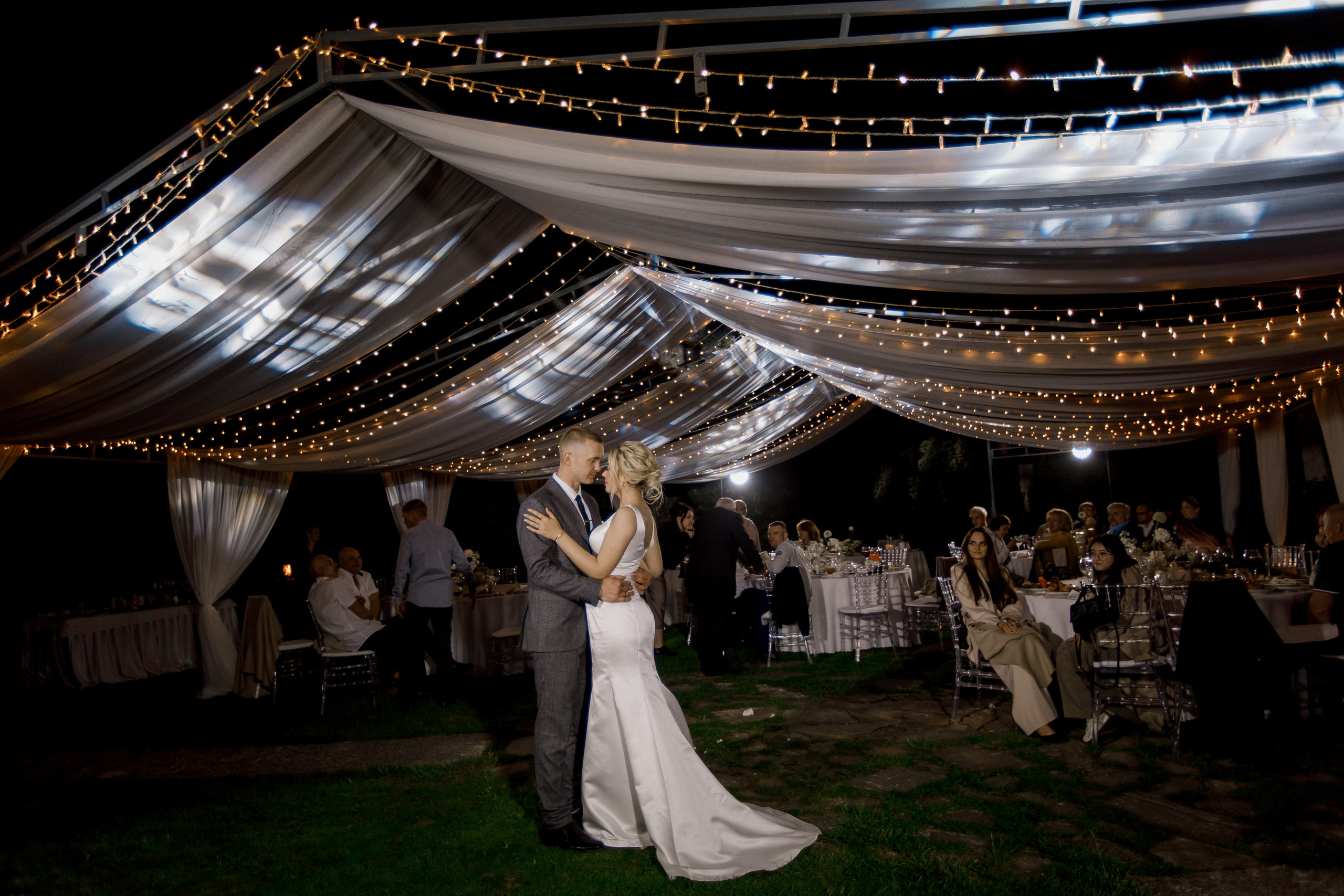 Денис и Алина. Белый замок. Фотограф Анна Лейман. Севастополь