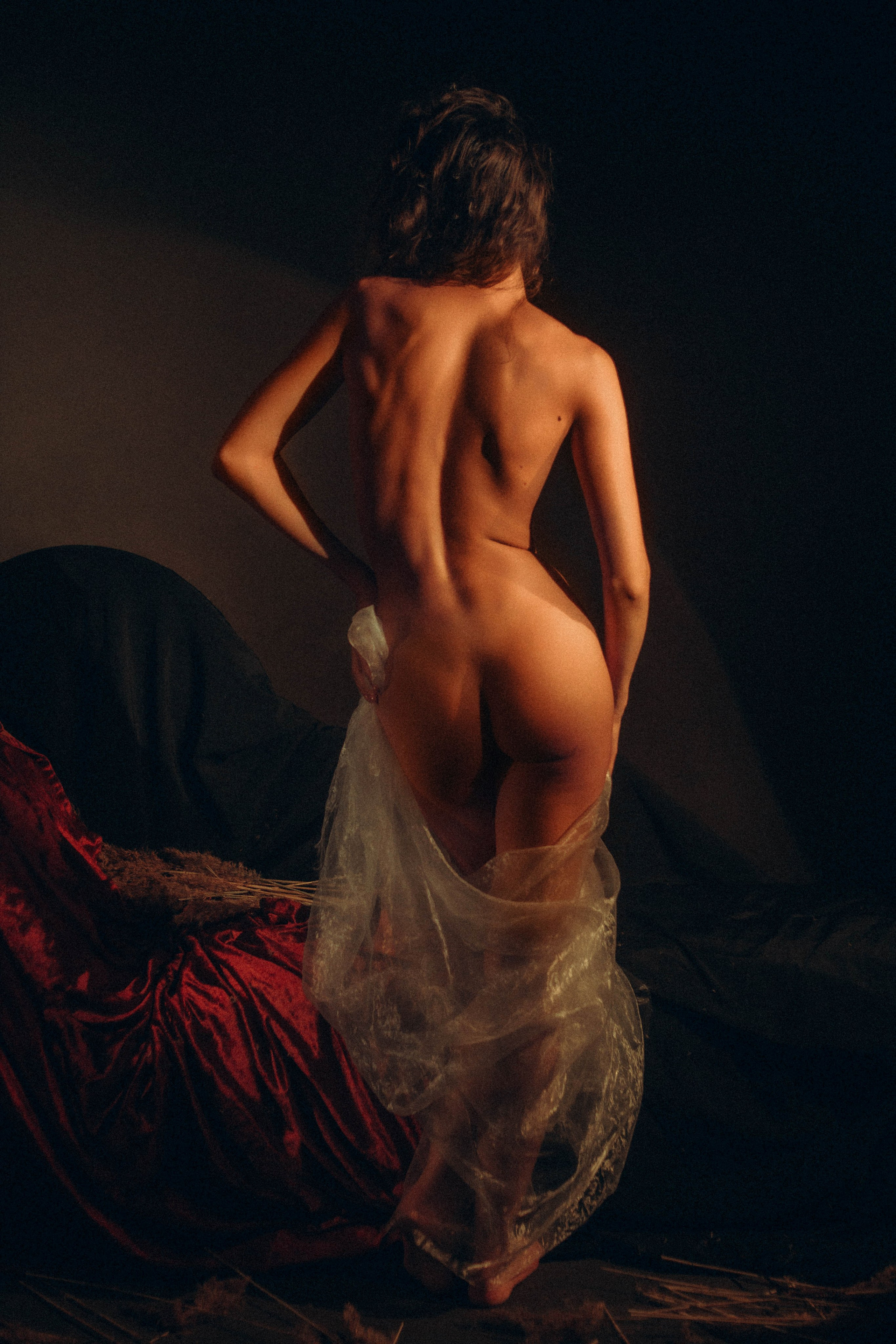 (18+) Обнажённая натура. Создадим шедевр? Виталина и её фотоискусство