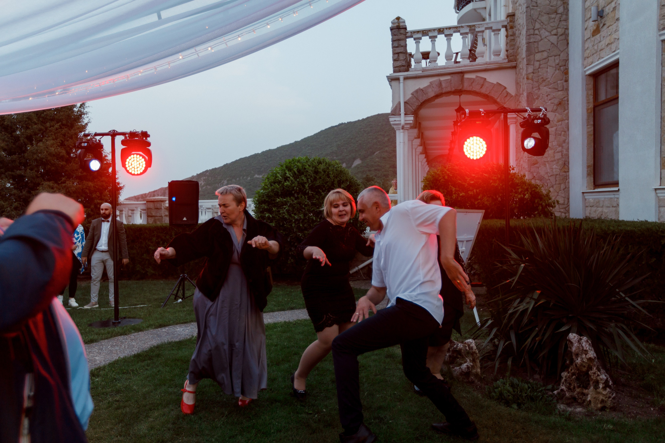 Денис и Алина. Белый замок. Фотограф Анна Лейман. Севастополь