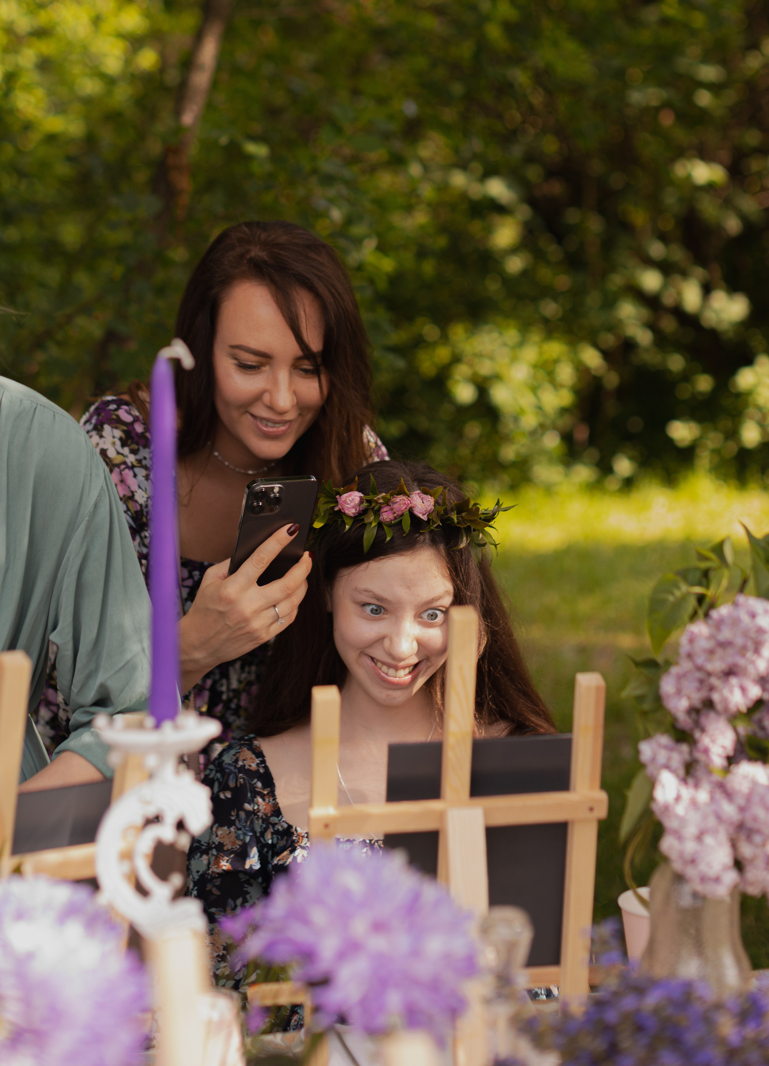 Мк Сирень на зеркале (девичник в парке). Анастасия Ракчеева Художник