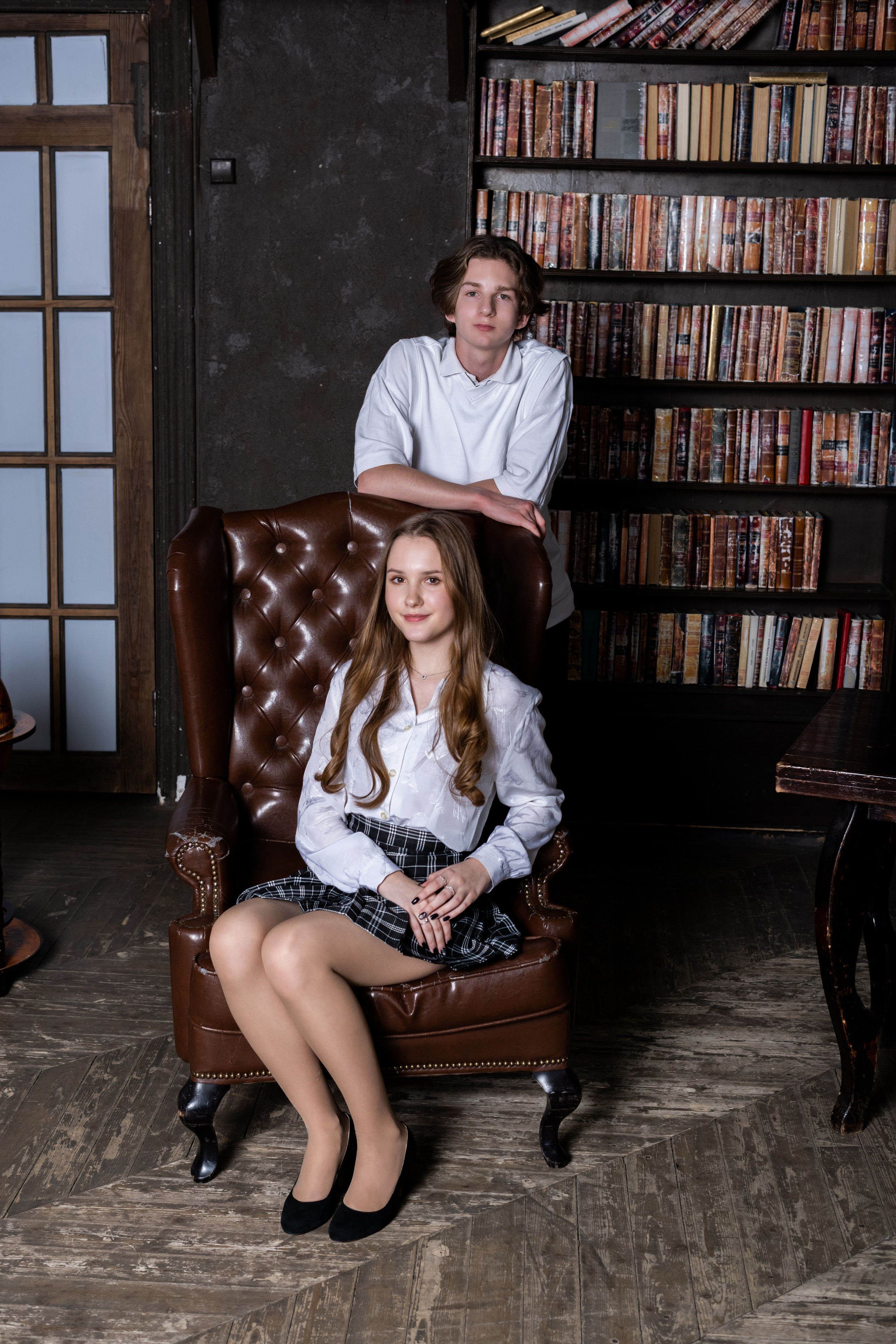 Пример фото выпускников в студии. Выпускные альбомы в Подольске Москве и МО