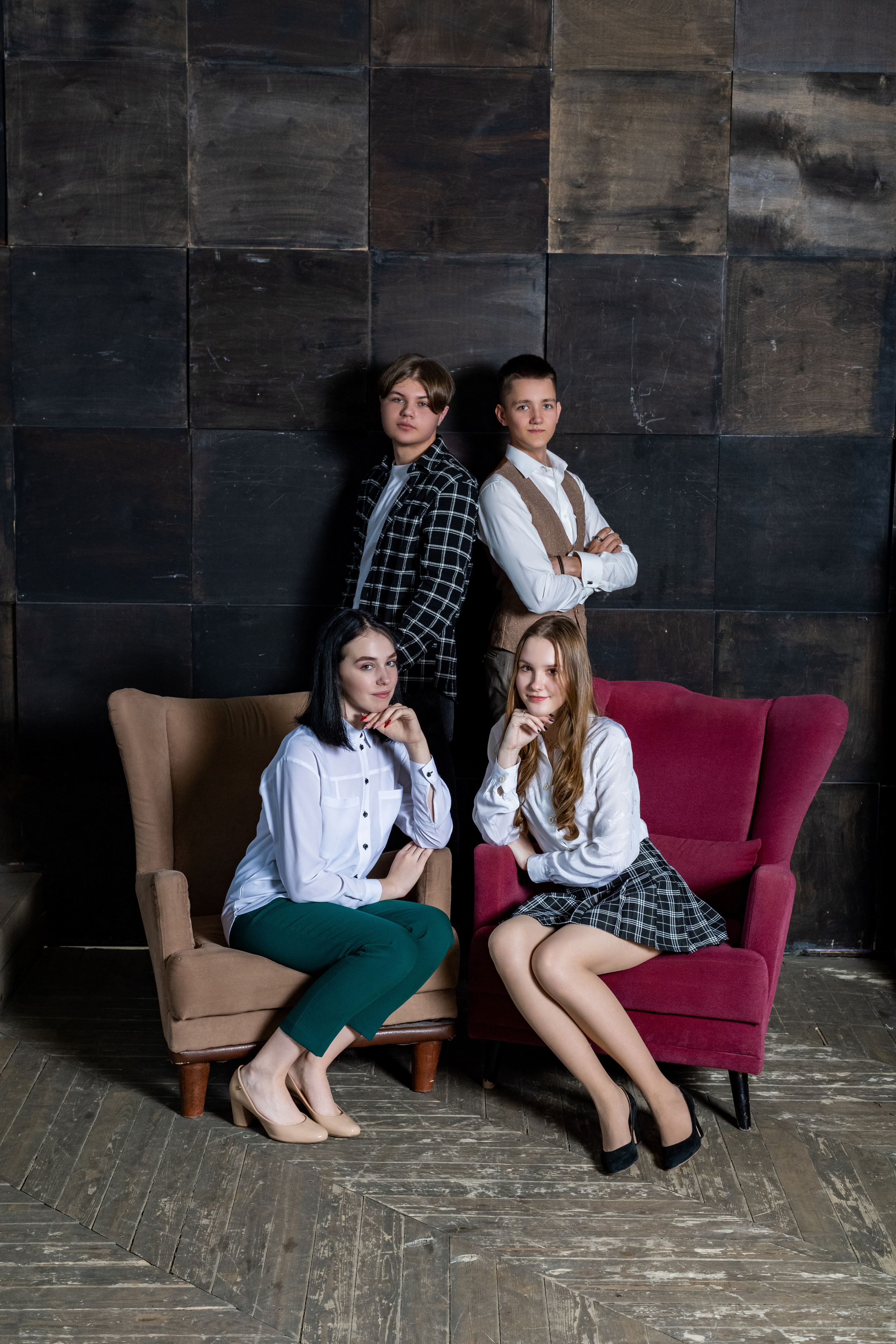 Пример фото выпускников в студии. Выпускные альбомы в Подольске Москве и МО