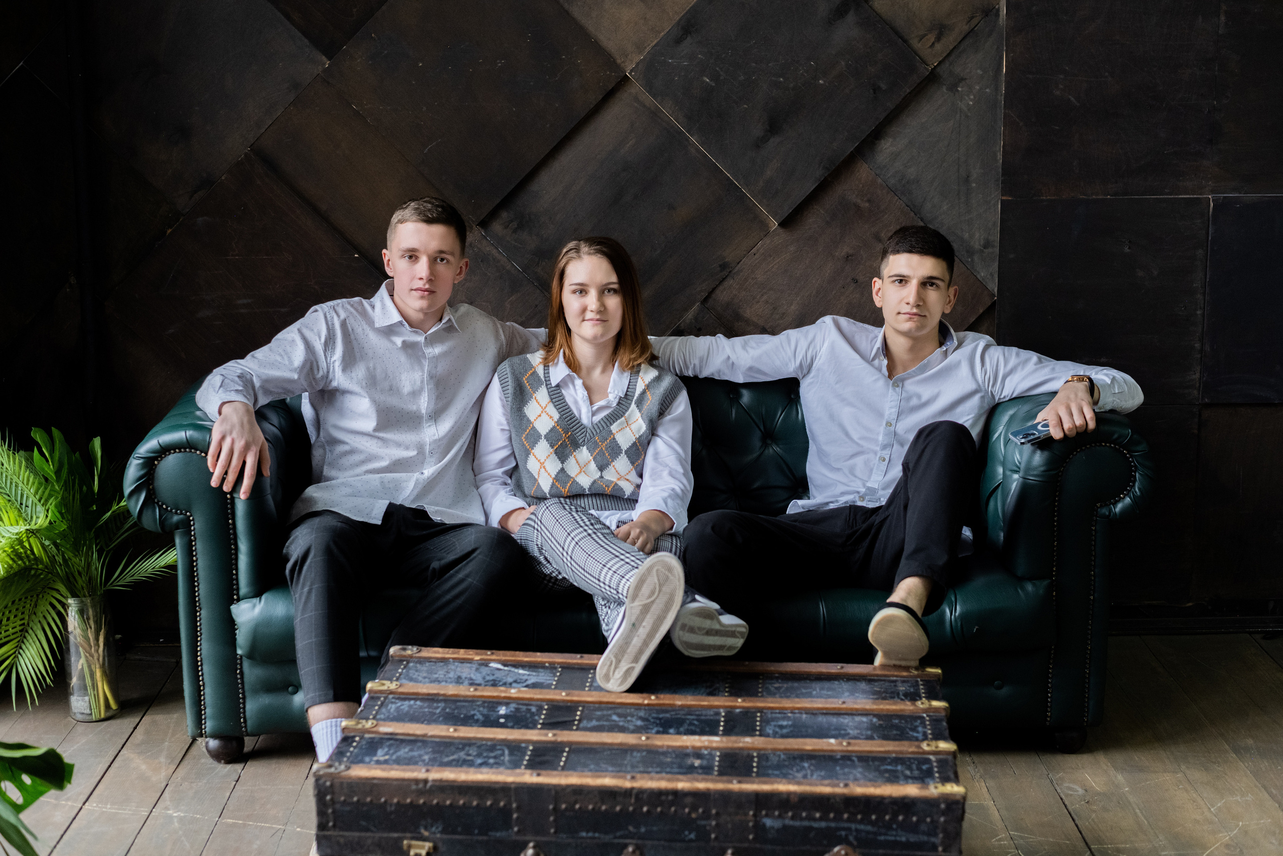 Пример фото выпускников в студии. Выпускные альбомы в Подольске Москве и МО