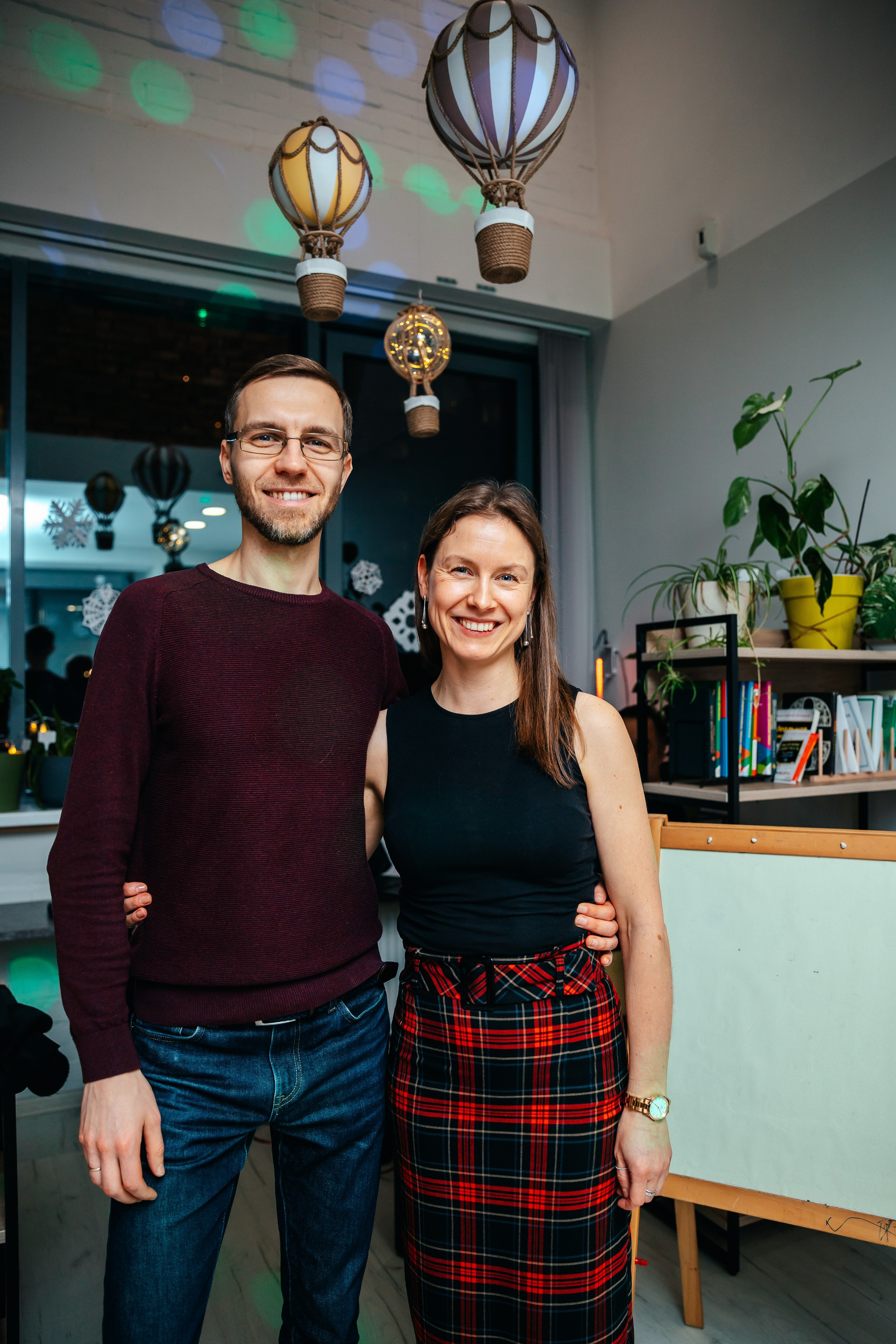 Новогодний утренник в Монтессори-школе. Семейный lifestyle фотограф в Санкт-Петербурге Людмила Пахомова